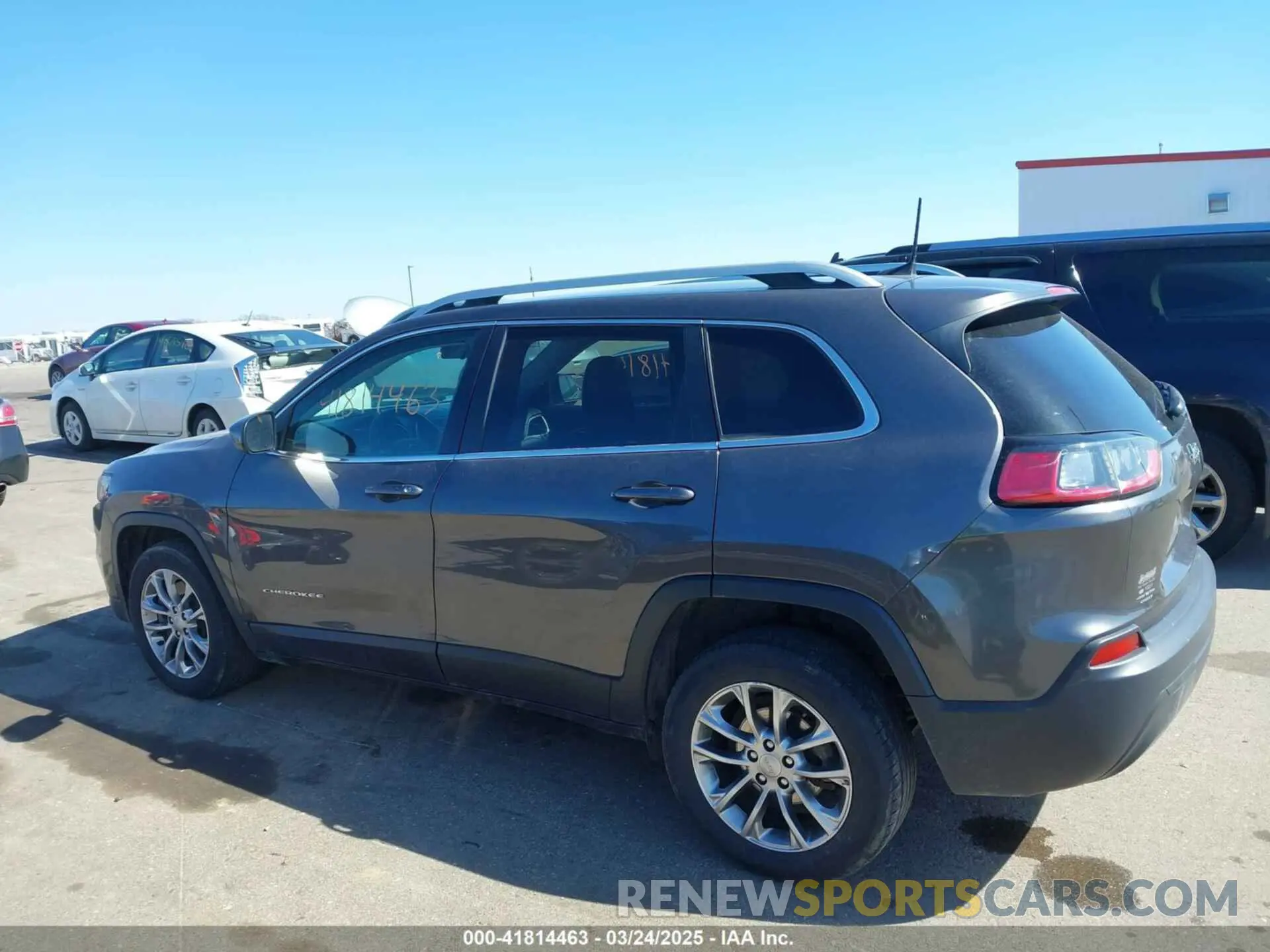 14 Фотография поврежденного автомобиля 1C4PJLLB1KD201847 JEEP CHEROKEE 2019
