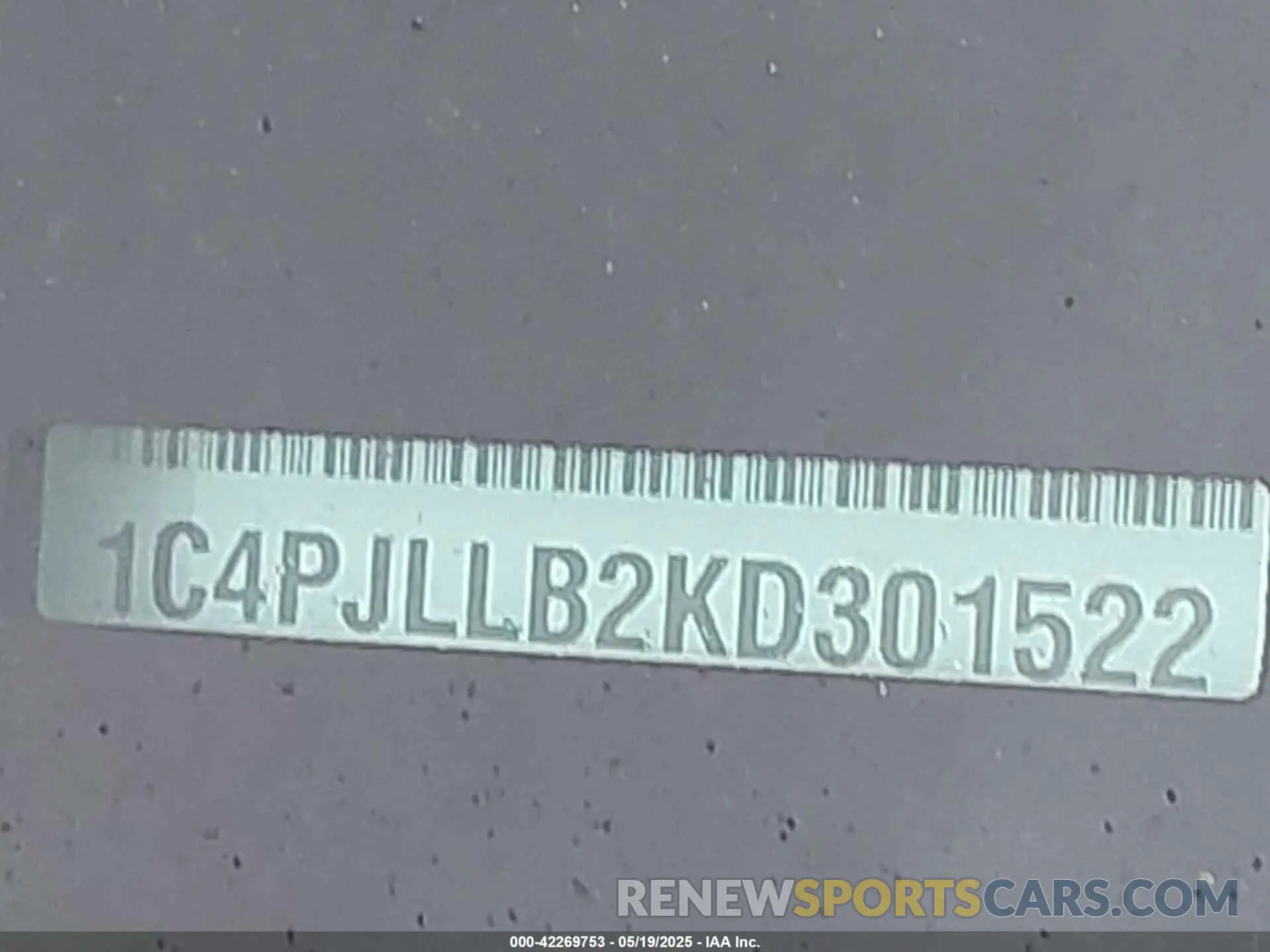 21 Photograph of a damaged car 1C4PJLLB2KD301522 JEEP CHEROKEE 2019