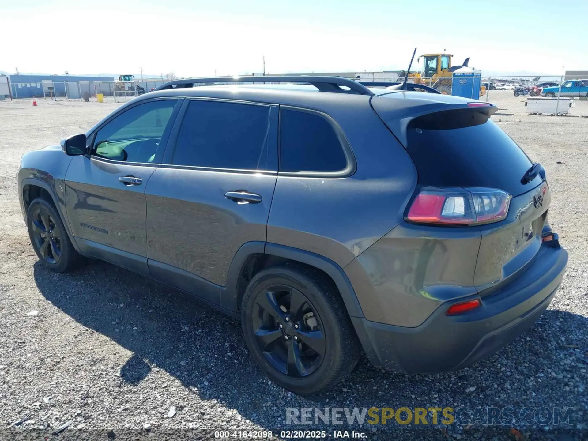 3 Photograph of a damaged car 1C4PJLLB2KD438654 JEEP CHEROKEE 2019