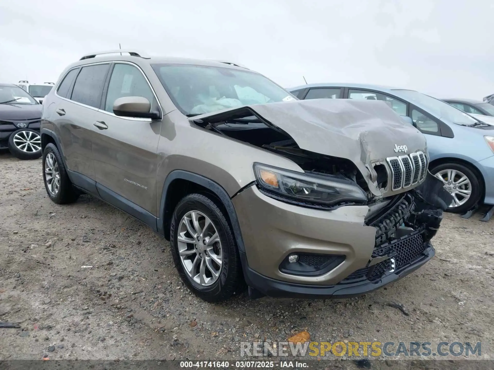 1 Фотография поврежденного автомобиля 1C4PJLLB3KD146186 JEEP CHEROKEE 2019