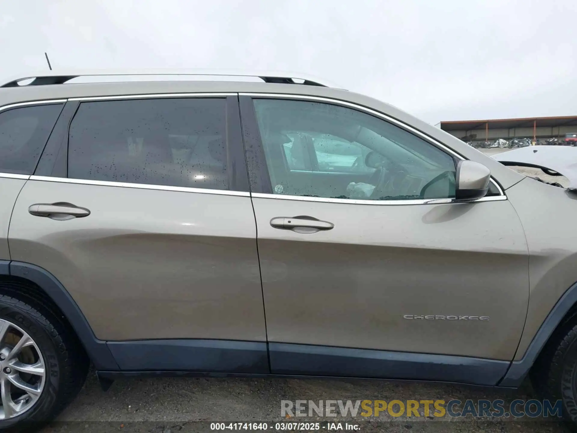 13 Фотография поврежденного автомобиля 1C4PJLLB3KD146186 JEEP CHEROKEE 2019