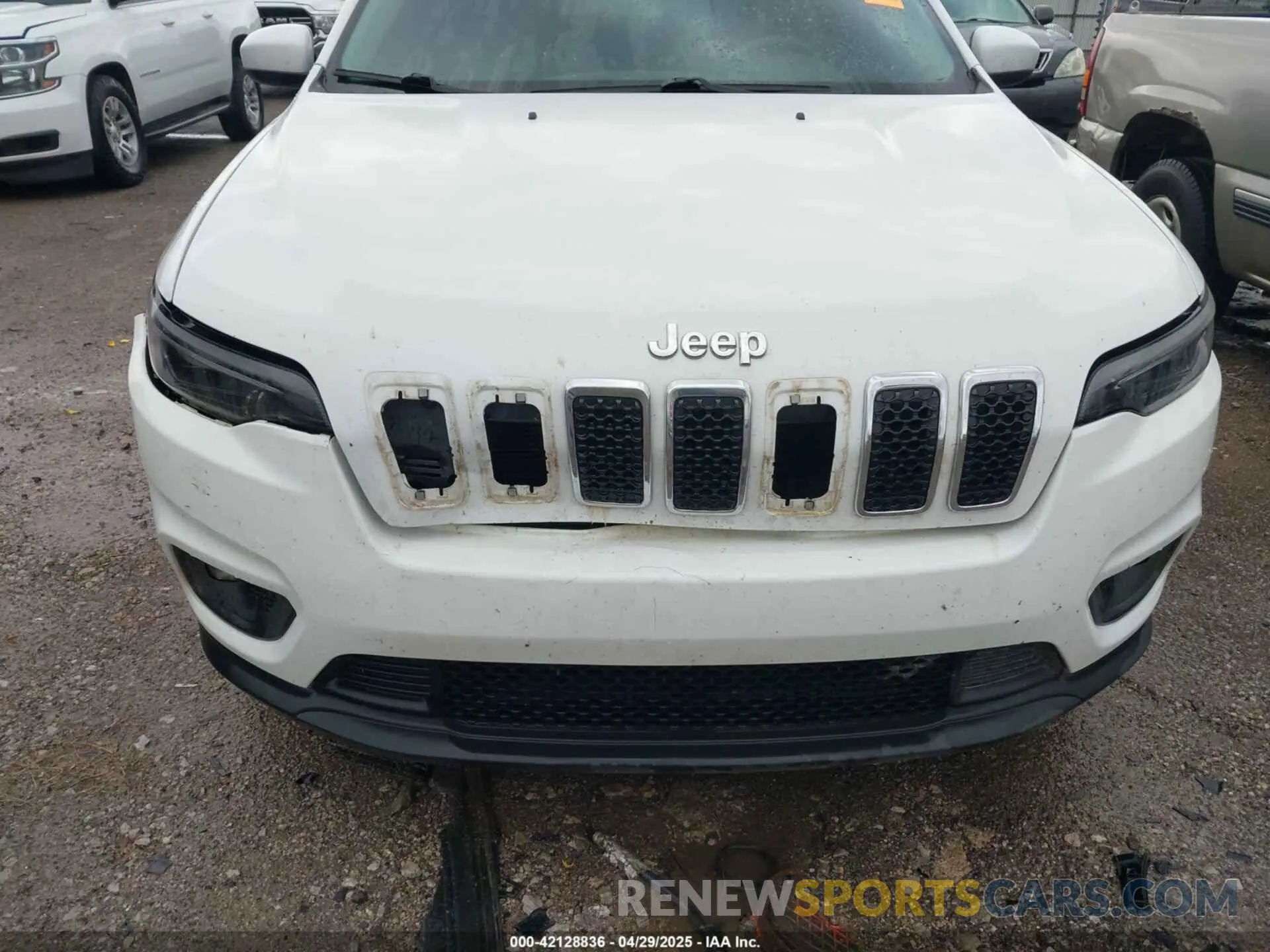 6 Фотография поврежденного автомобиля 1C4PJLLB3KD151355 JEEP CHEROKEE 2019