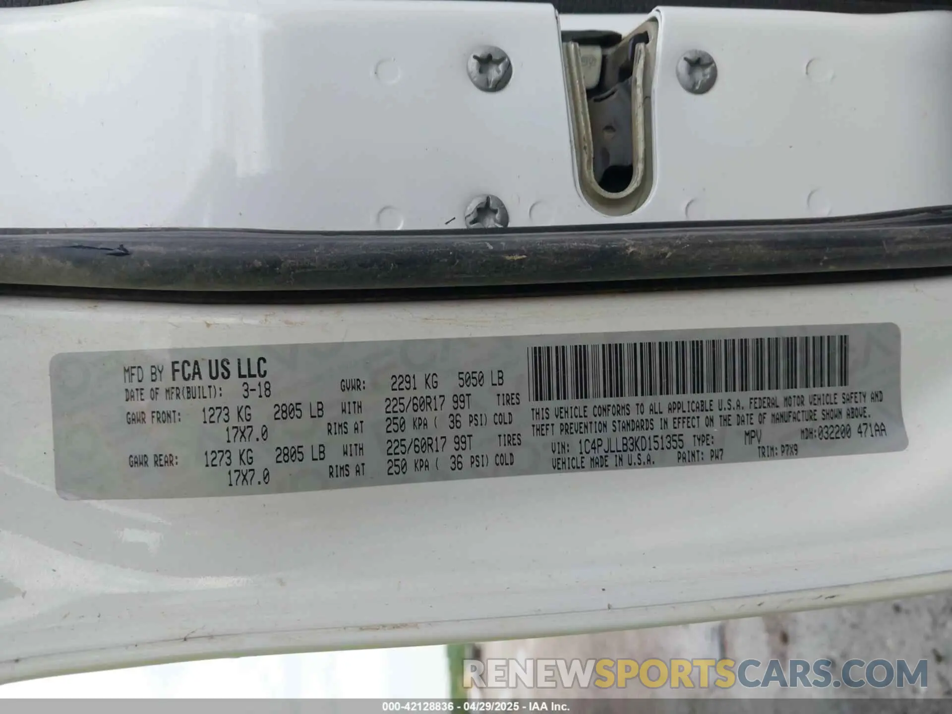9 Фотография поврежденного автомобиля 1C4PJLLB3KD151355 JEEP CHEROKEE 2019