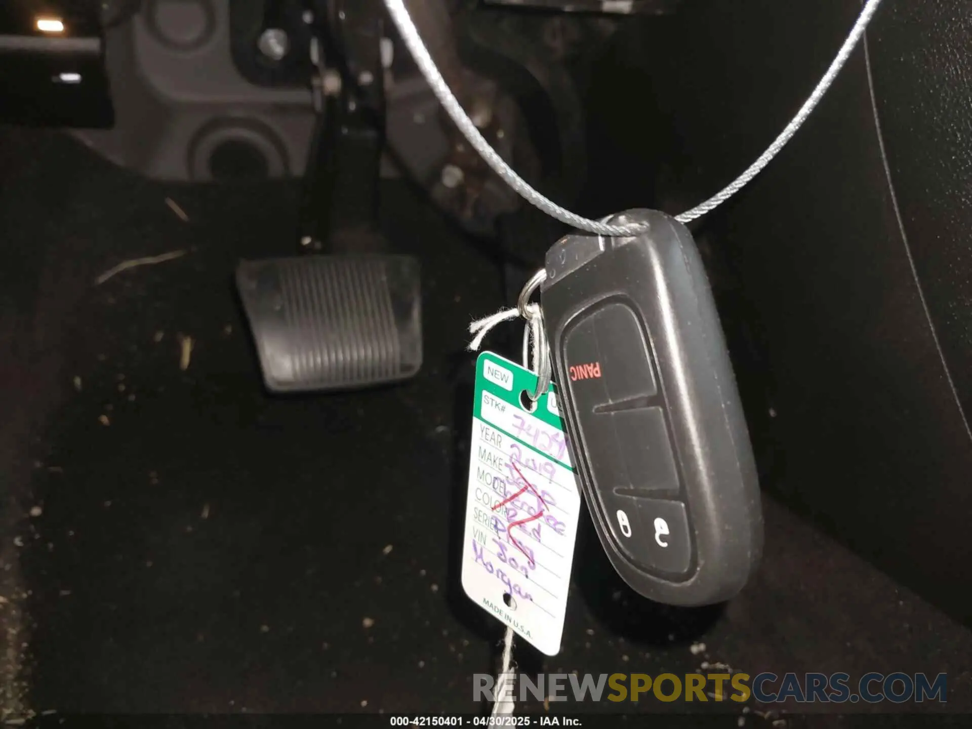 11 Photograph of a damaged car 1C4PJLLB3KD327000 JEEP CHEROKEE 2019