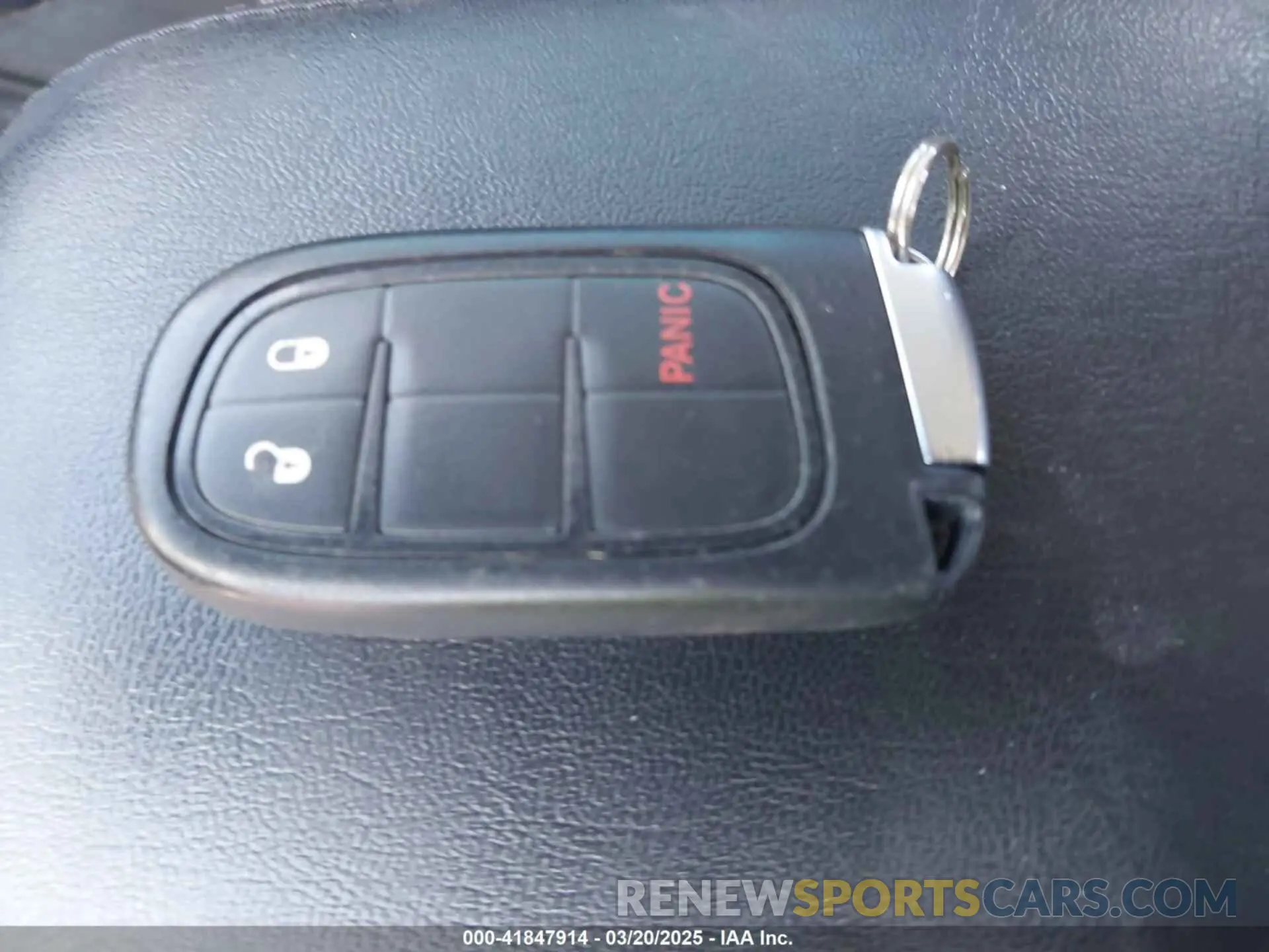 11 Photograph of a damaged car 1C4PJLLB3KD339230 JEEP CHEROKEE 2019