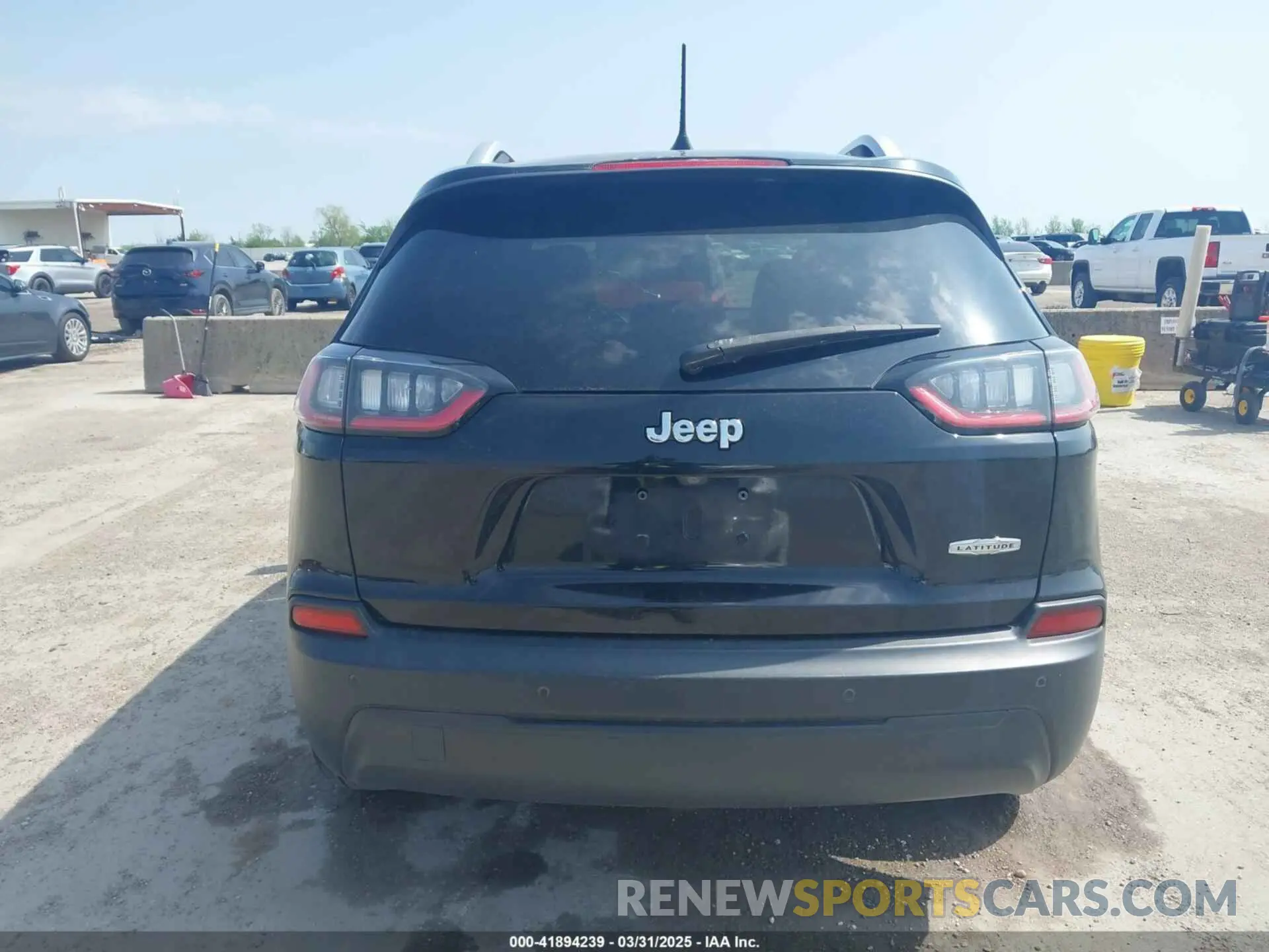 16 Фотография поврежденного автомобиля 1C4PJLLB3KD377525 JEEP CHEROKEE 2019