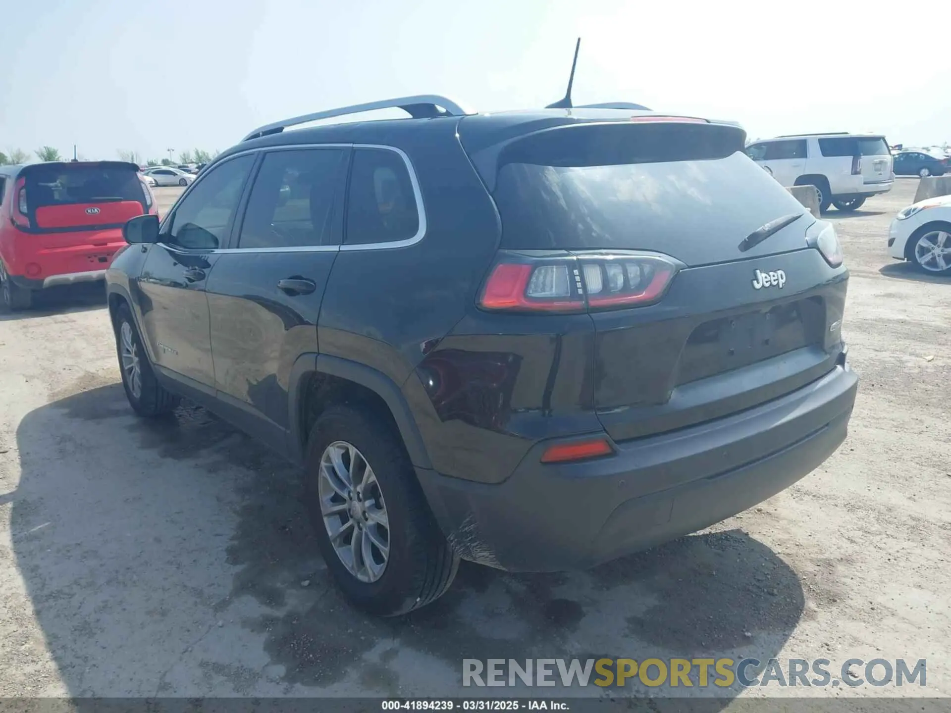 3 Фотография поврежденного автомобиля 1C4PJLLB3KD377525 JEEP CHEROKEE 2019