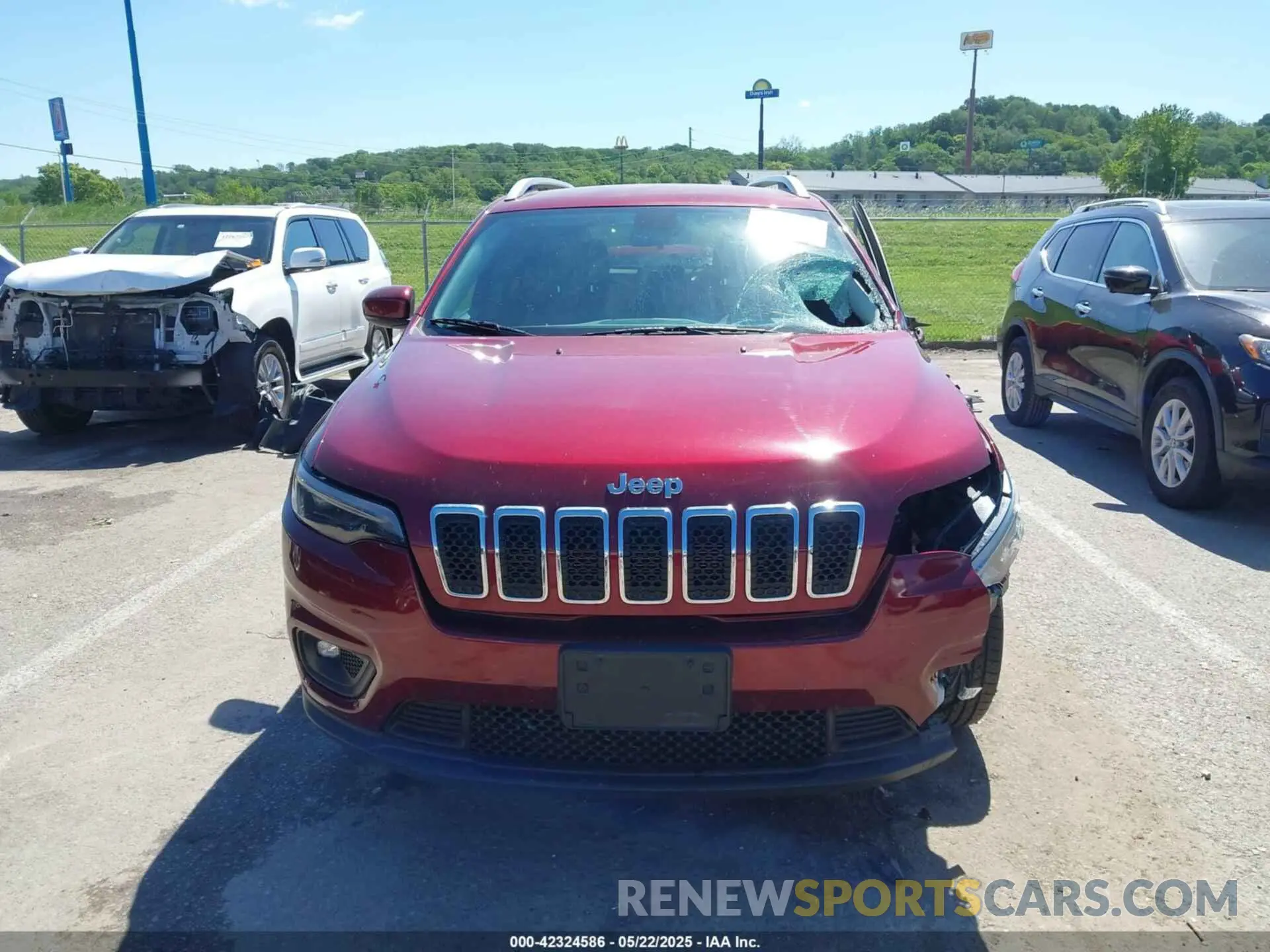 13 Photograph of a damaged car 1C4PJLLB3KD435049 JEEP CHEROKEE 2019