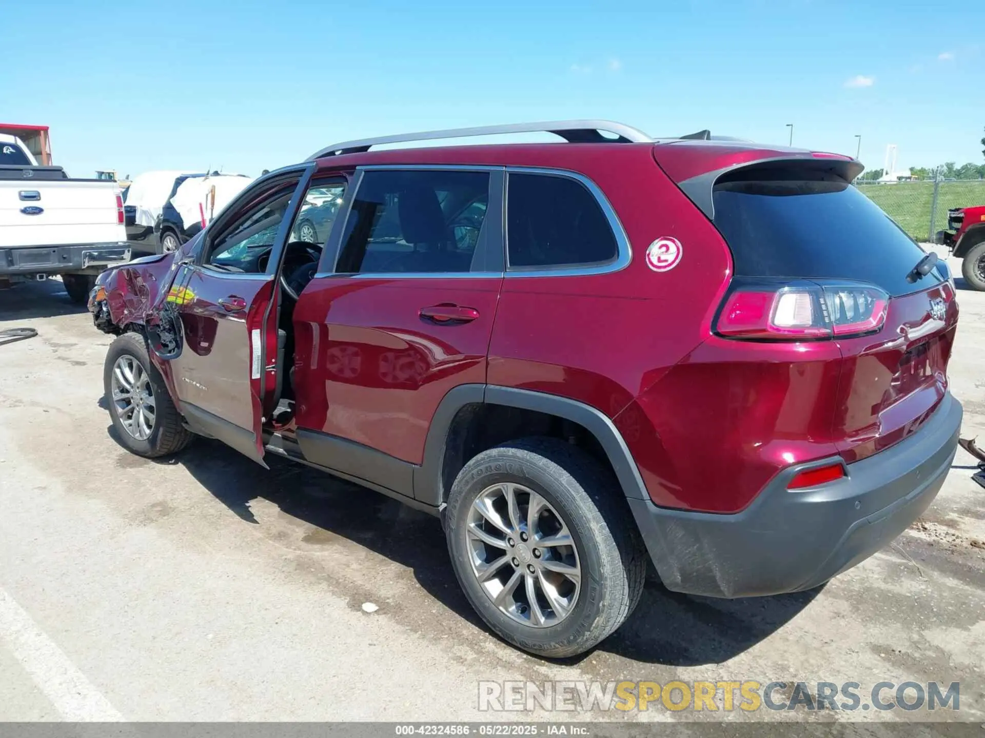 15 Photograph of a damaged car 1C4PJLLB3KD435049 JEEP CHEROKEE 2019
