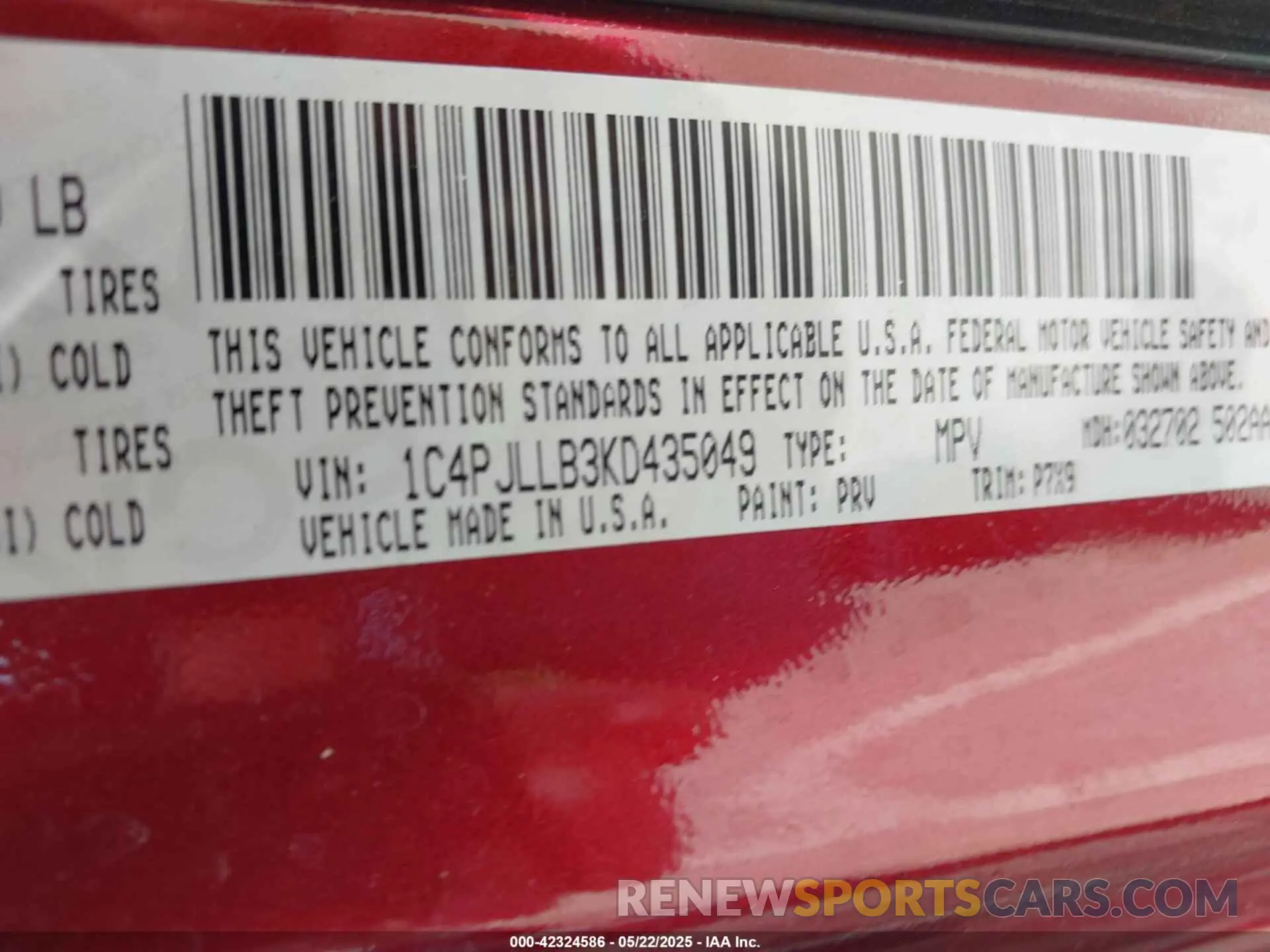 9 Photograph of a damaged car 1C4PJLLB3KD435049 JEEP CHEROKEE 2019