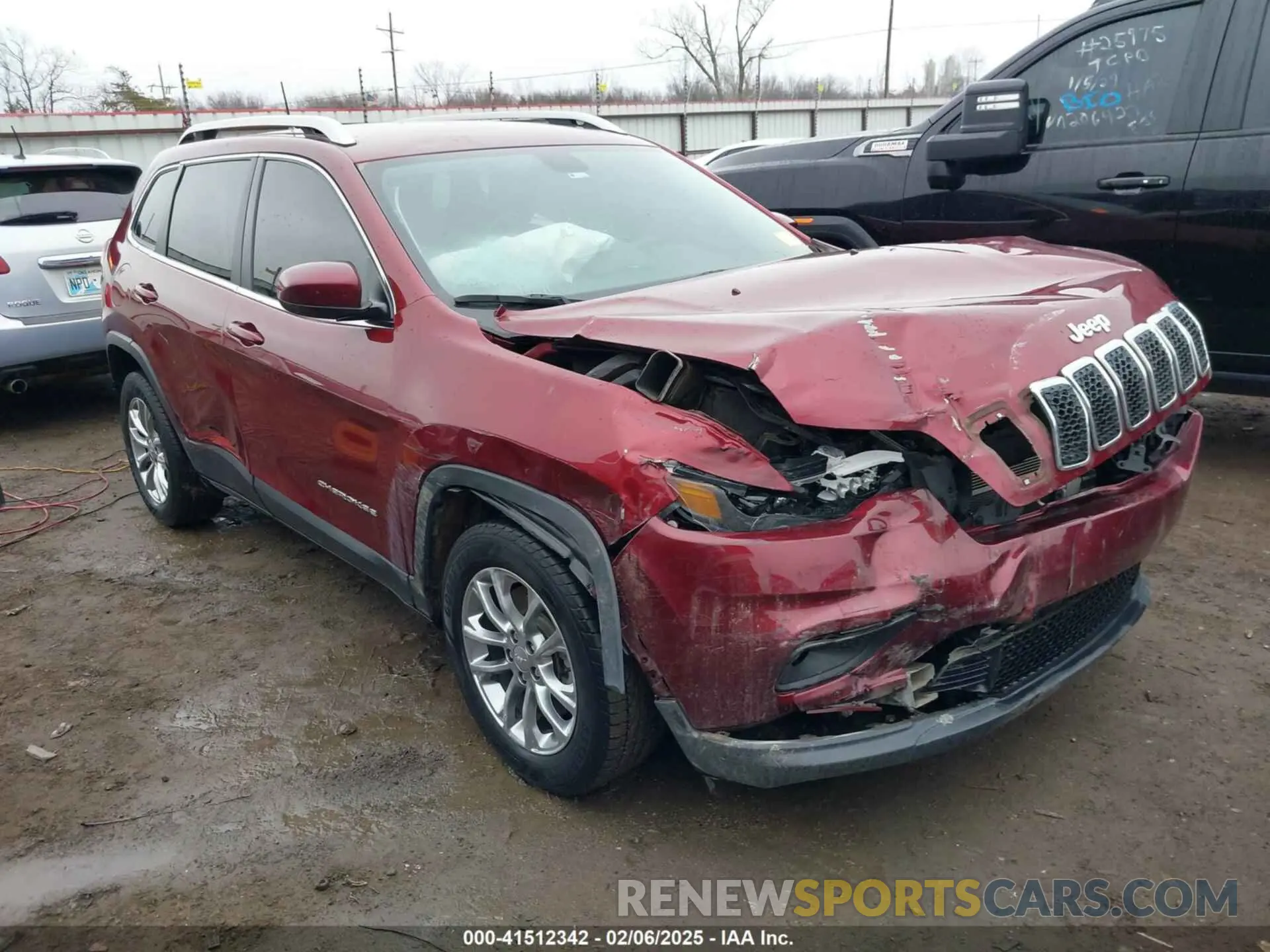 1 Фотография поврежденного автомобиля 1C4PJLLB4KD226533 JEEP CHEROKEE 2019