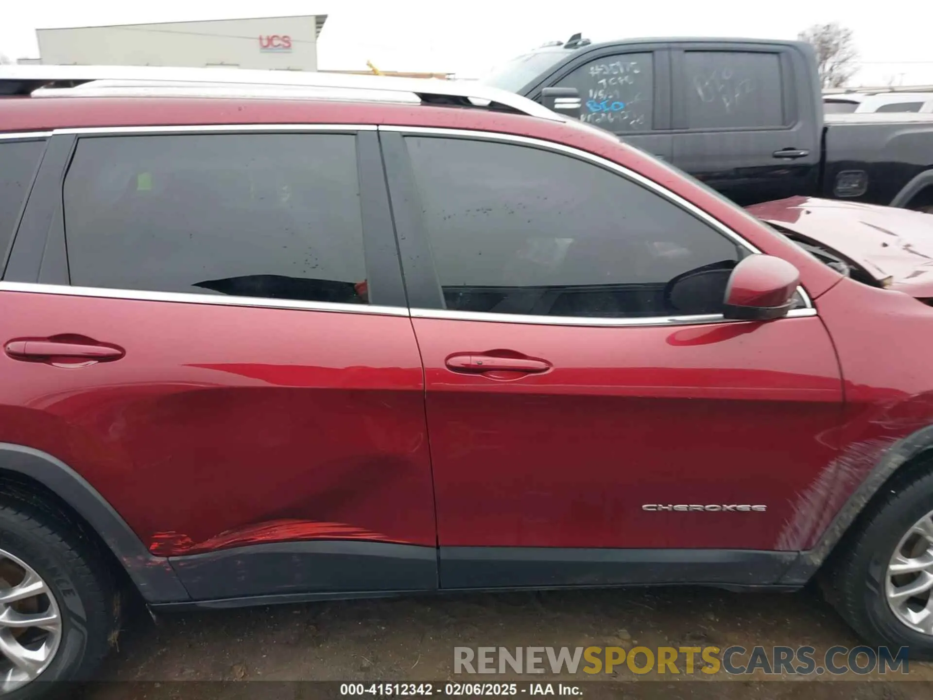 13 Фотография поврежденного автомобиля 1C4PJLLB4KD226533 JEEP CHEROKEE 2019