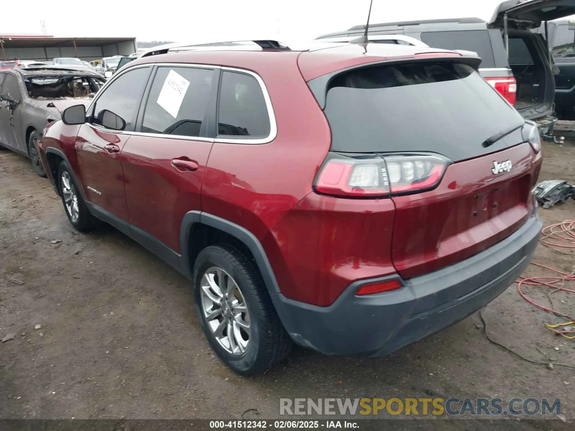 3 Фотография поврежденного автомобиля 1C4PJLLB4KD226533 JEEP CHEROKEE 2019