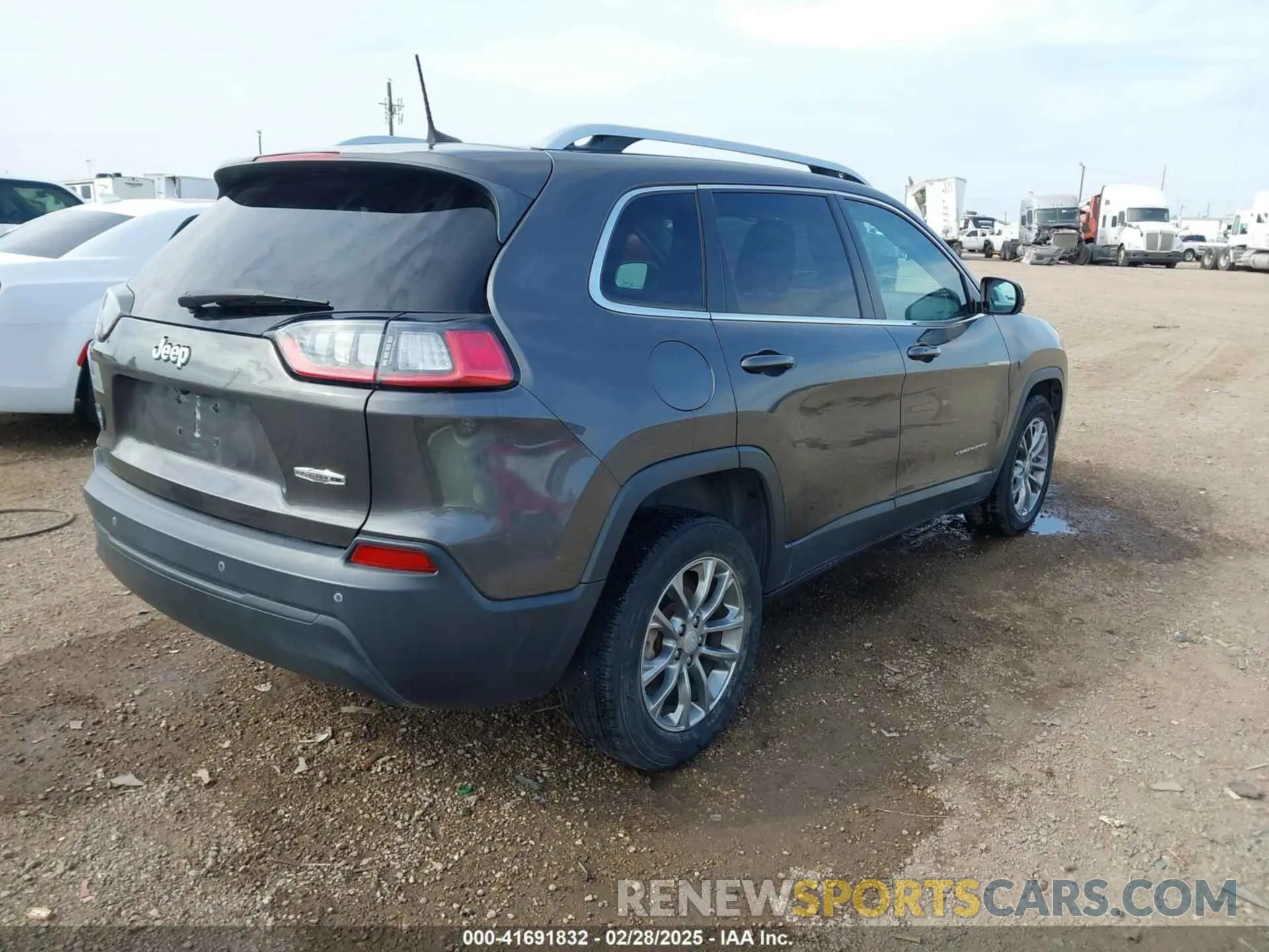 4 Фотография поврежденного автомобиля 1C4PJLLB4KD403310 JEEP CHEROKEE 2019