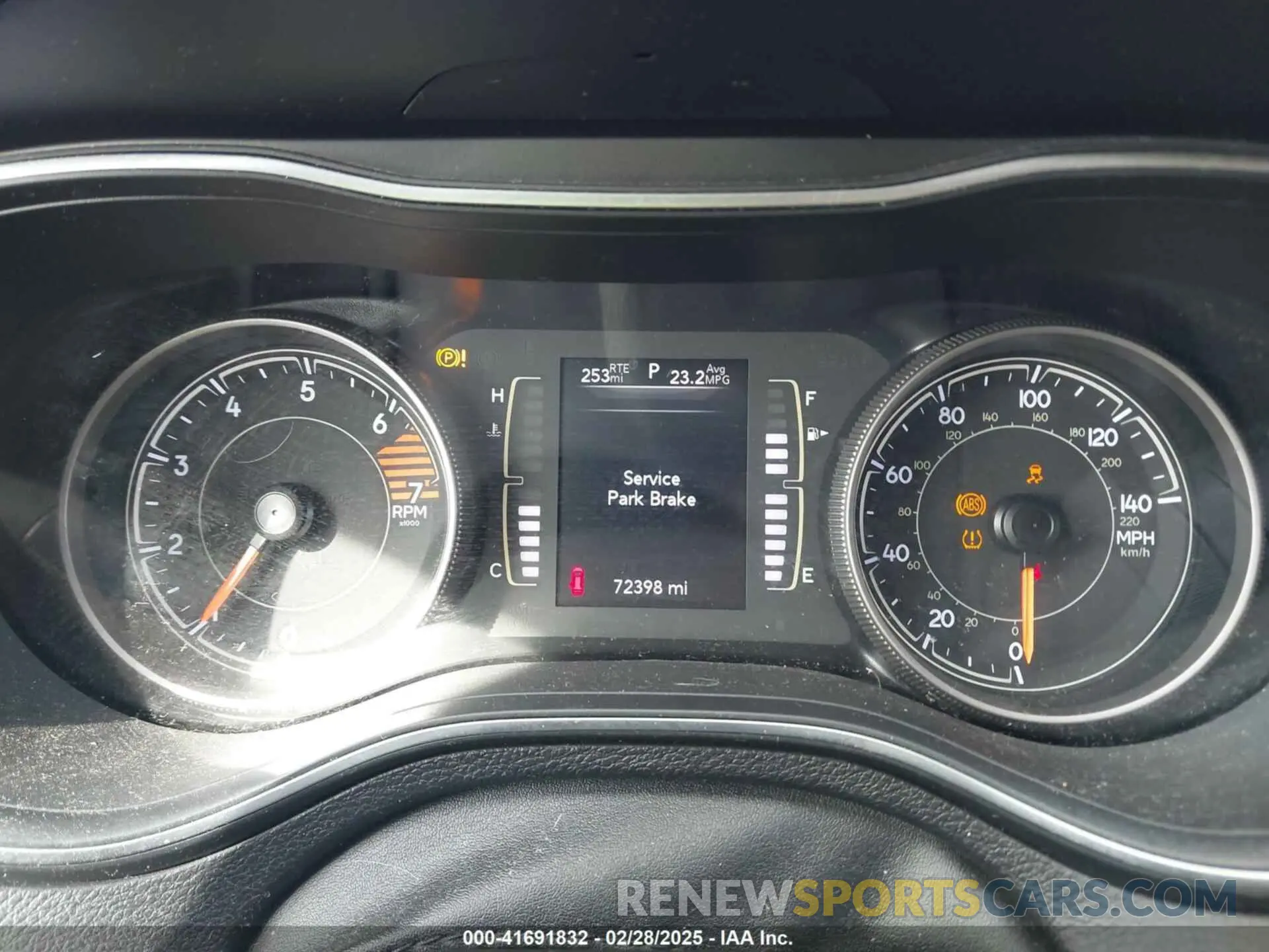 7 Фотография поврежденного автомобиля 1C4PJLLB4KD403310 JEEP CHEROKEE 2019