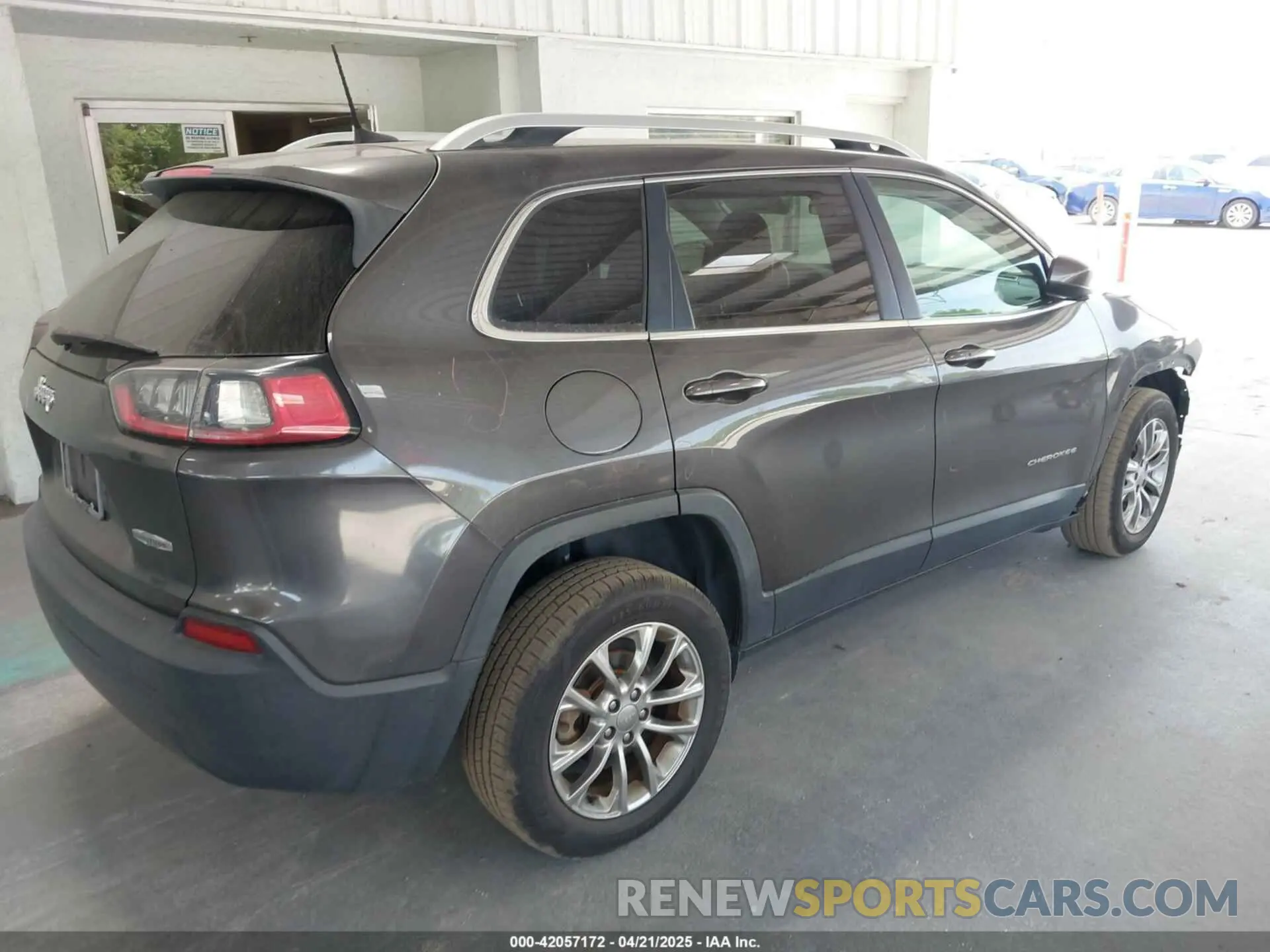 4 Фотография поврежденного автомобиля 1C4PJLLB5KD263221 JEEP CHEROKEE 2019