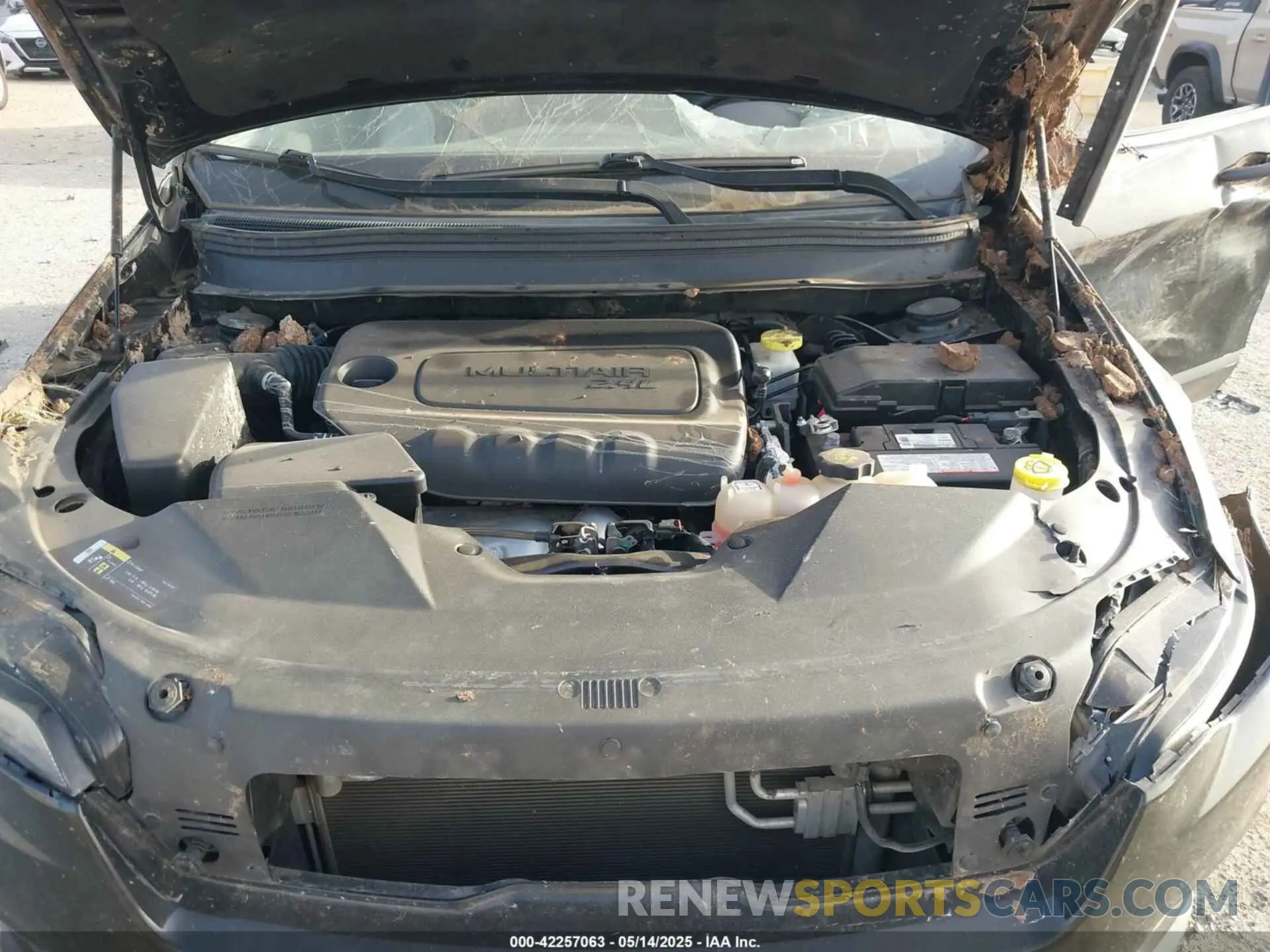 10 Фотография поврежденного автомобиля 1C4PJLLB5KD300798 JEEP CHEROKEE 2019