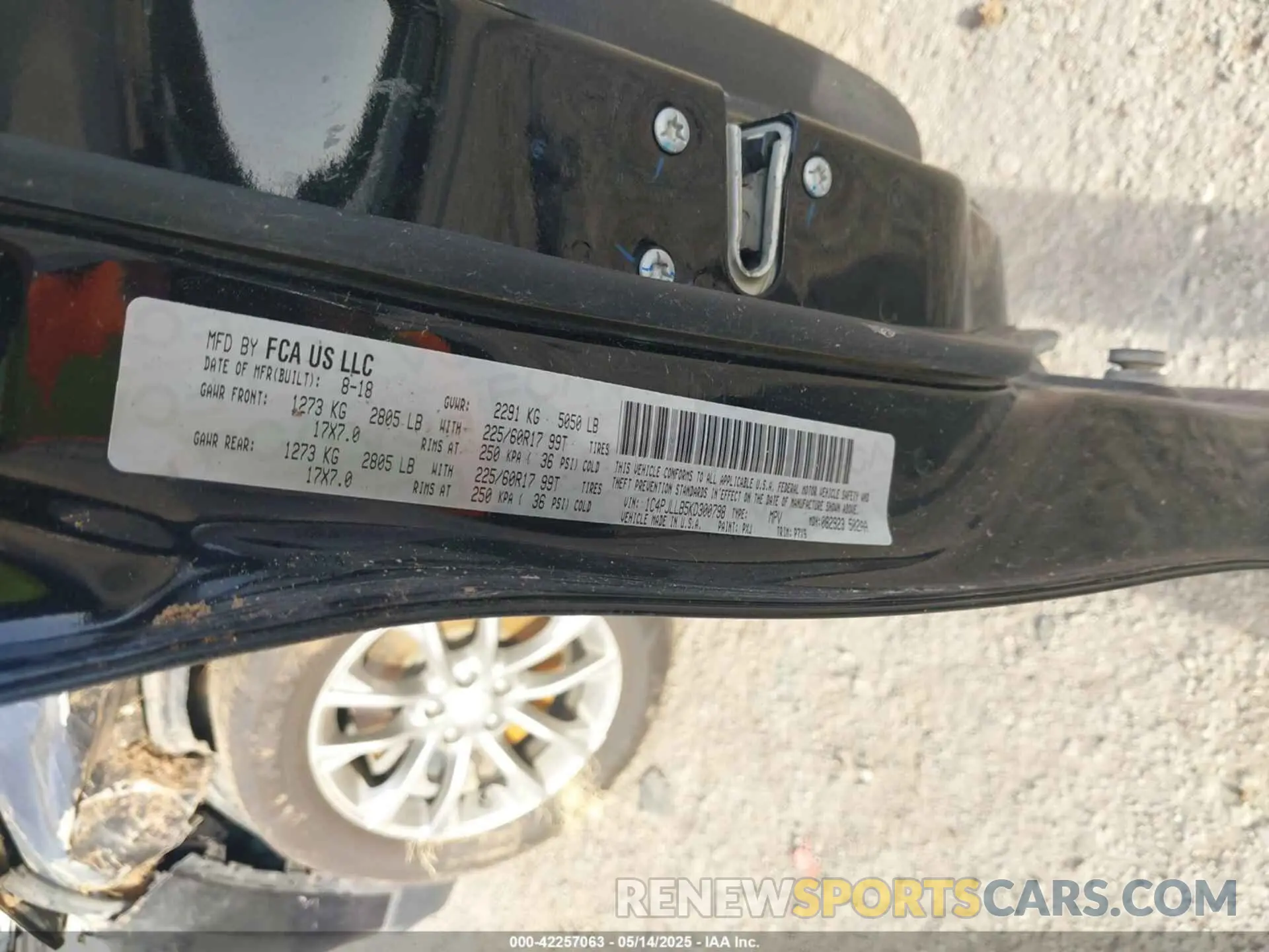9 Фотография поврежденного автомобиля 1C4PJLLB5KD300798 JEEP CHEROKEE 2019