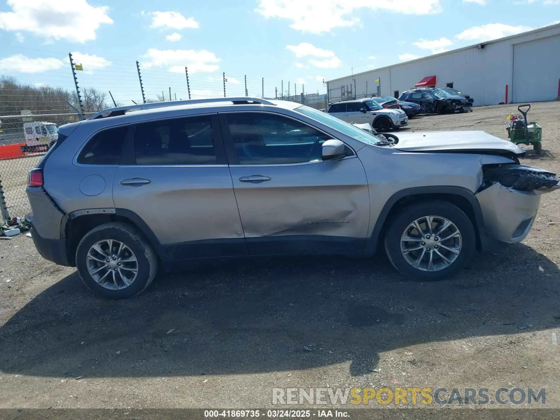 12 Photograph of a damaged car 1C4PJLLB8KD144661 JEEP CHEROKEE 2019