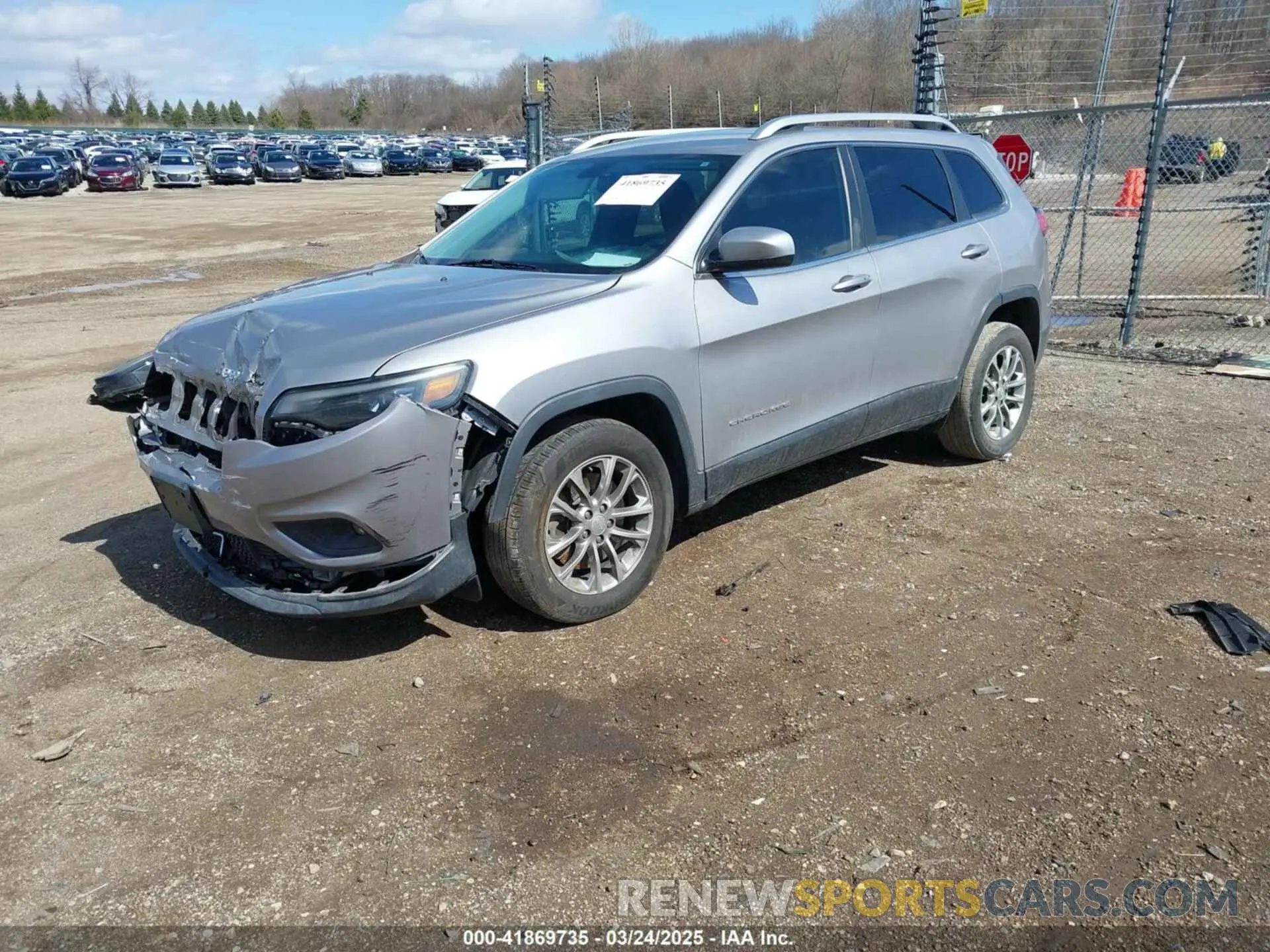 2 Photograph of a damaged car 1C4PJLLB8KD144661 JEEP CHEROKEE 2019