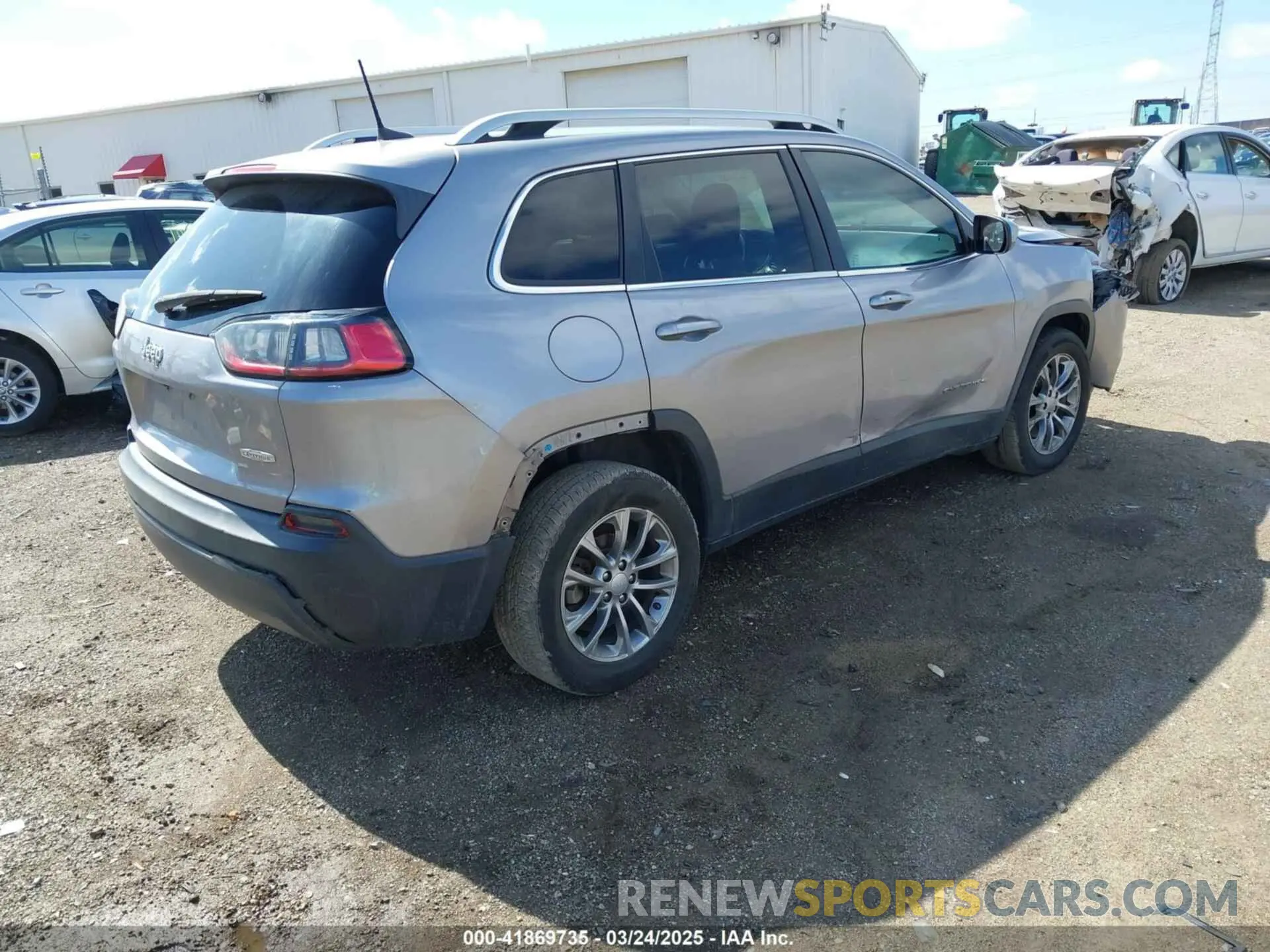 4 Photograph of a damaged car 1C4PJLLB8KD144661 JEEP CHEROKEE 2019