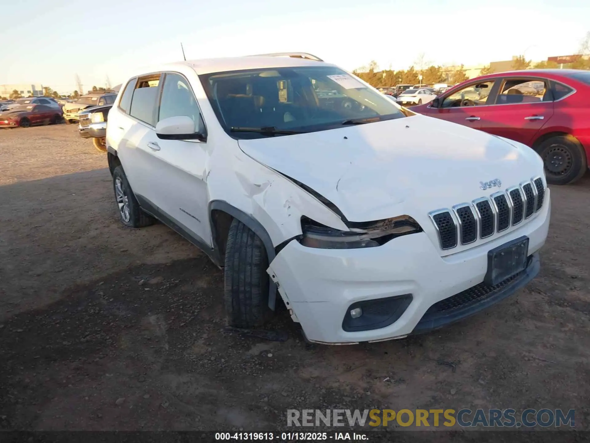 1 Photograph of a damaged car 1C4PJLLB9KD184425 JEEP CHEROKEE 2019