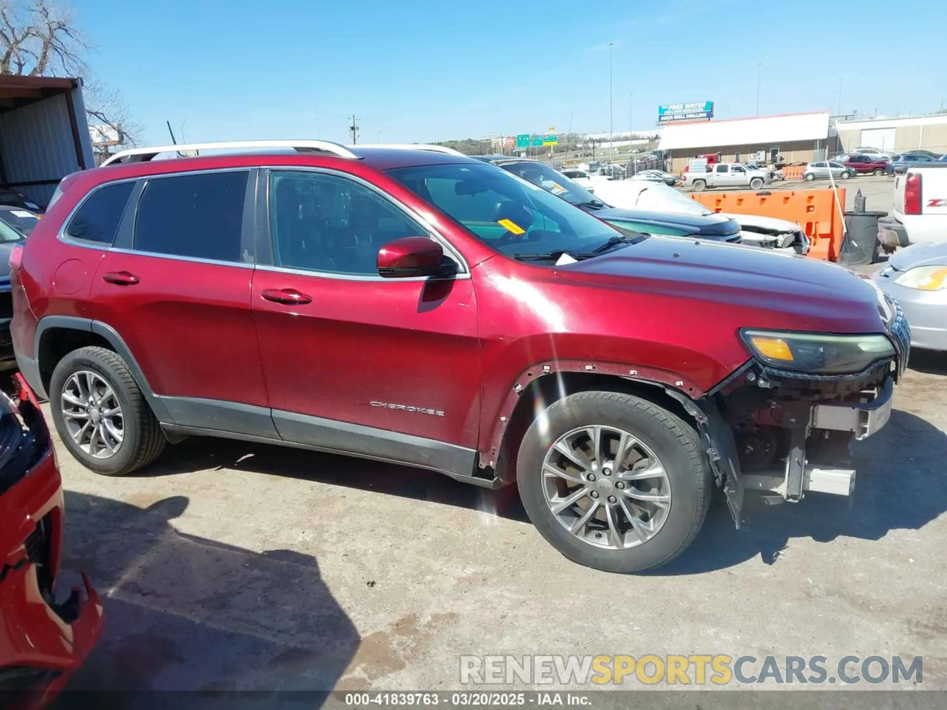 14 Photograph of a damaged car 1C4PJLLB9KD312906 JEEP CHEROKEE 2019