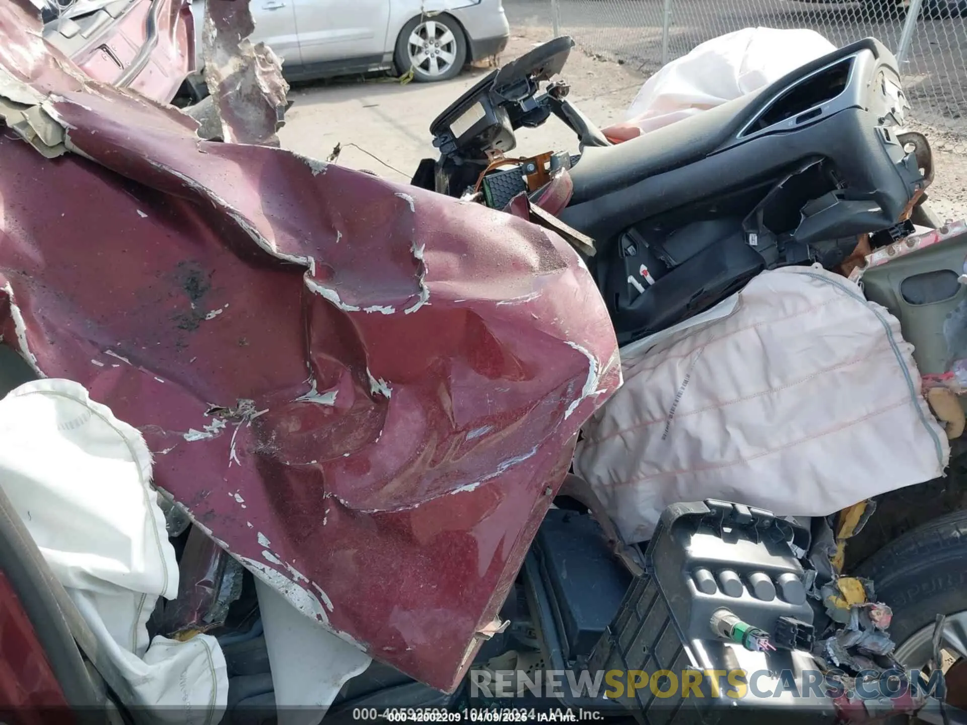 5 Photograph of a damaged car 1C4PJLLB9KD443866 JEEP CHEROKEE 2019