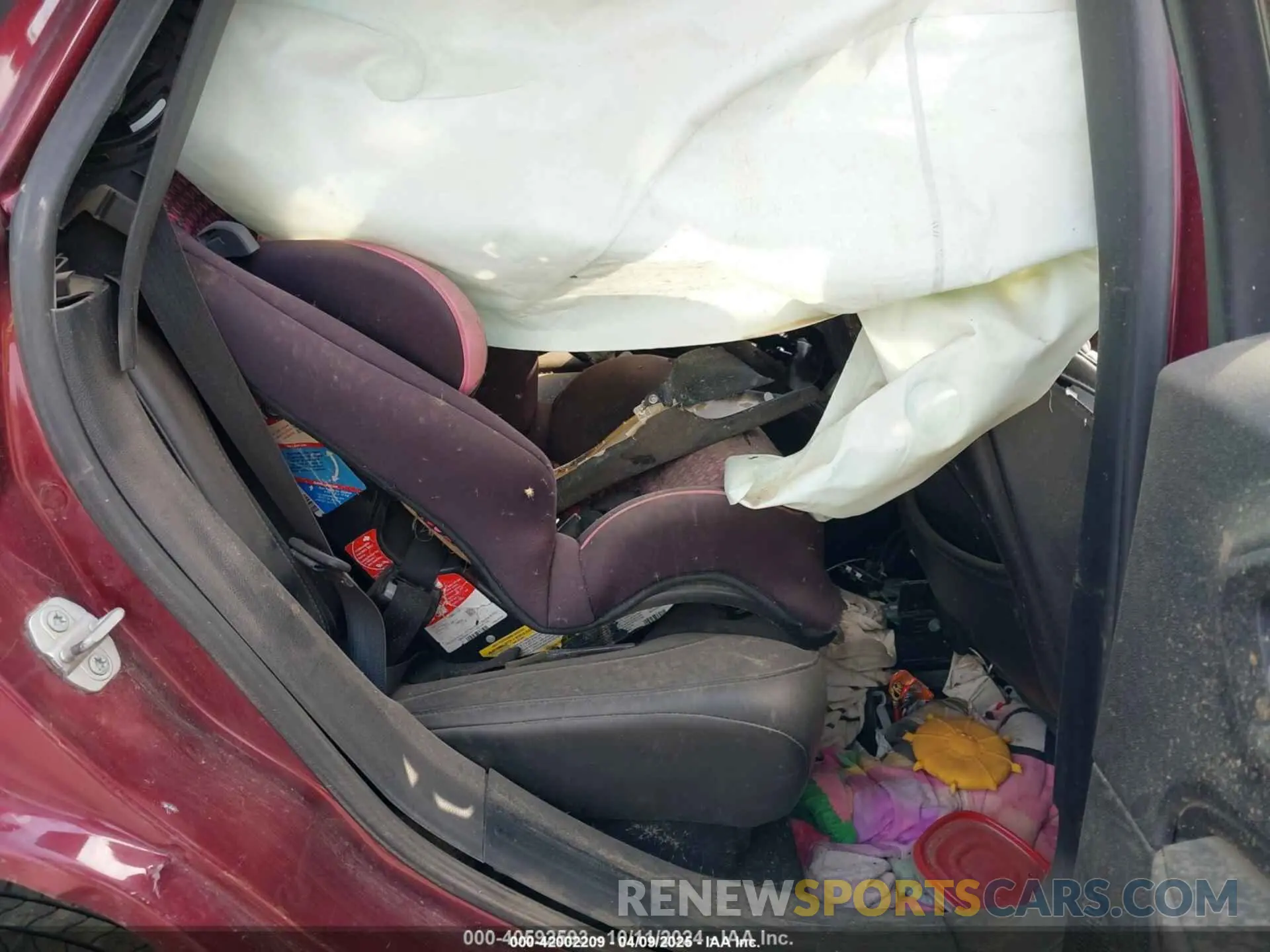 8 Photograph of a damaged car 1C4PJLLB9KD443866 JEEP CHEROKEE 2019