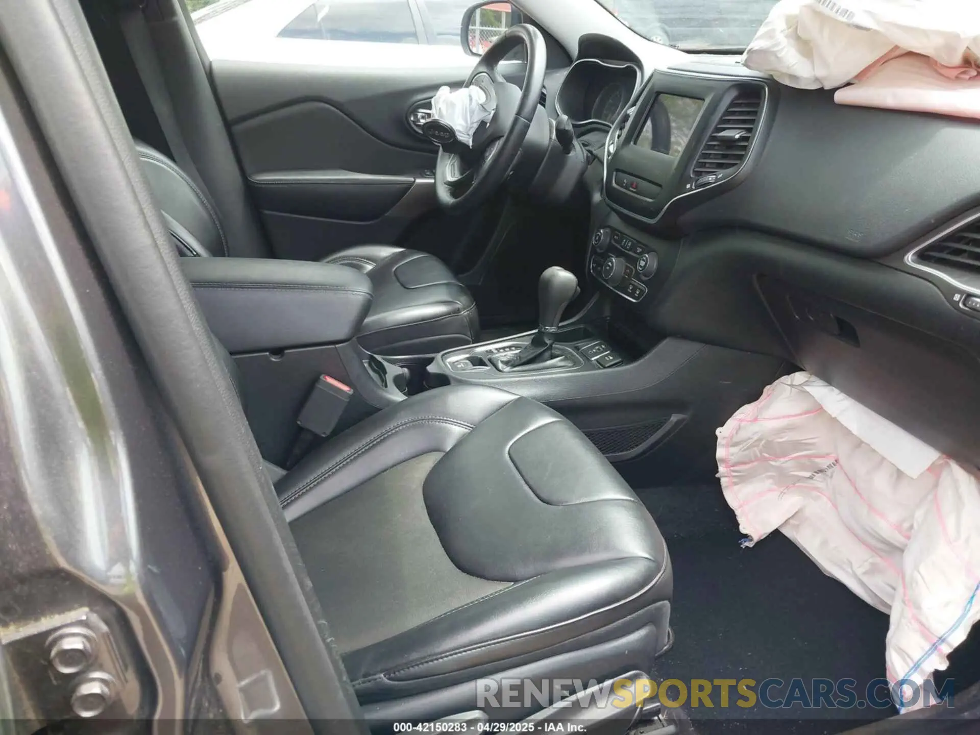 5 Фотография поврежденного автомобиля 1C4PJLLBXKD305219 JEEP CHEROKEE 2019