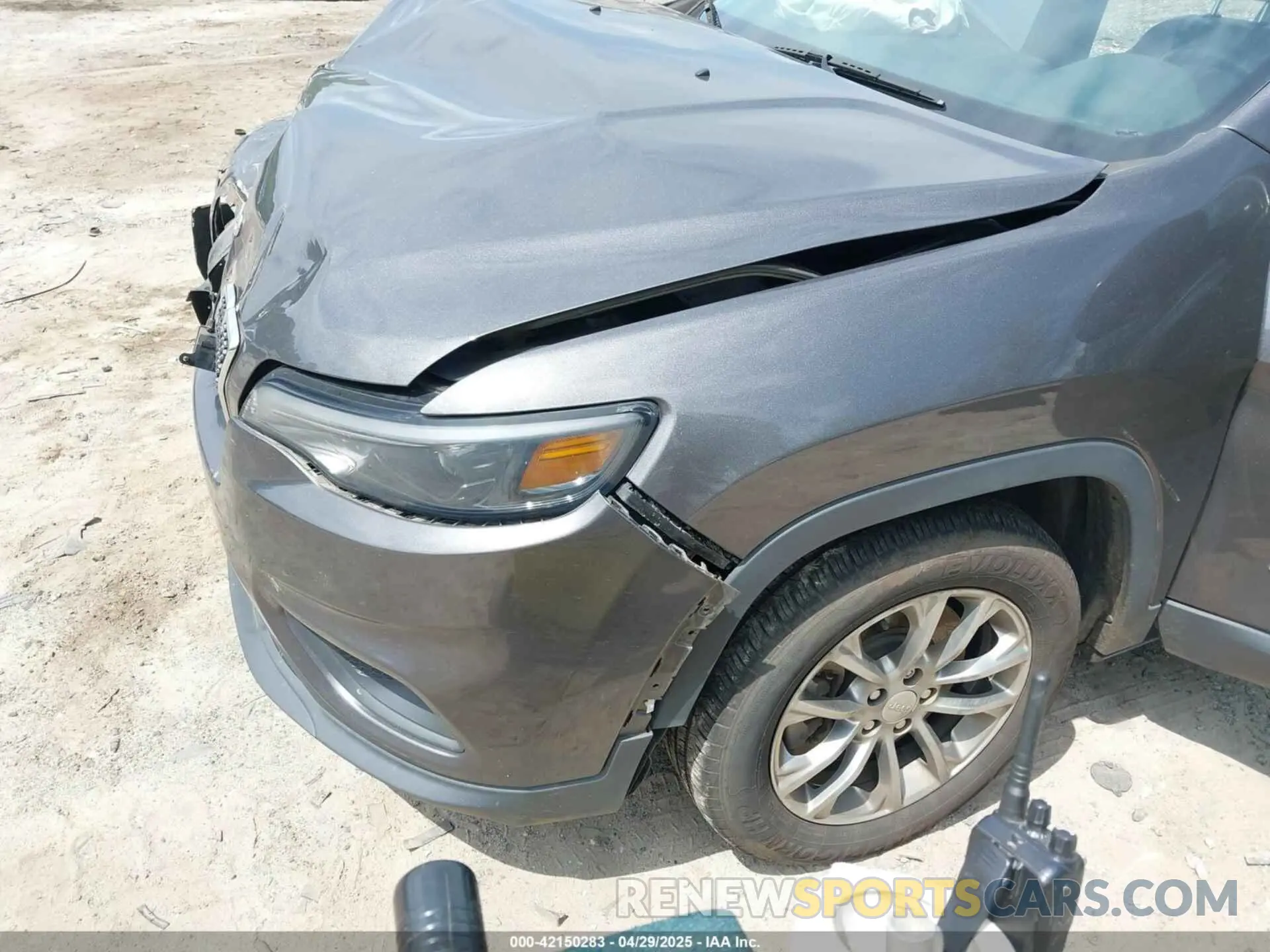 6 Фотография поврежденного автомобиля 1C4PJLLBXKD305219 JEEP CHEROKEE 2019