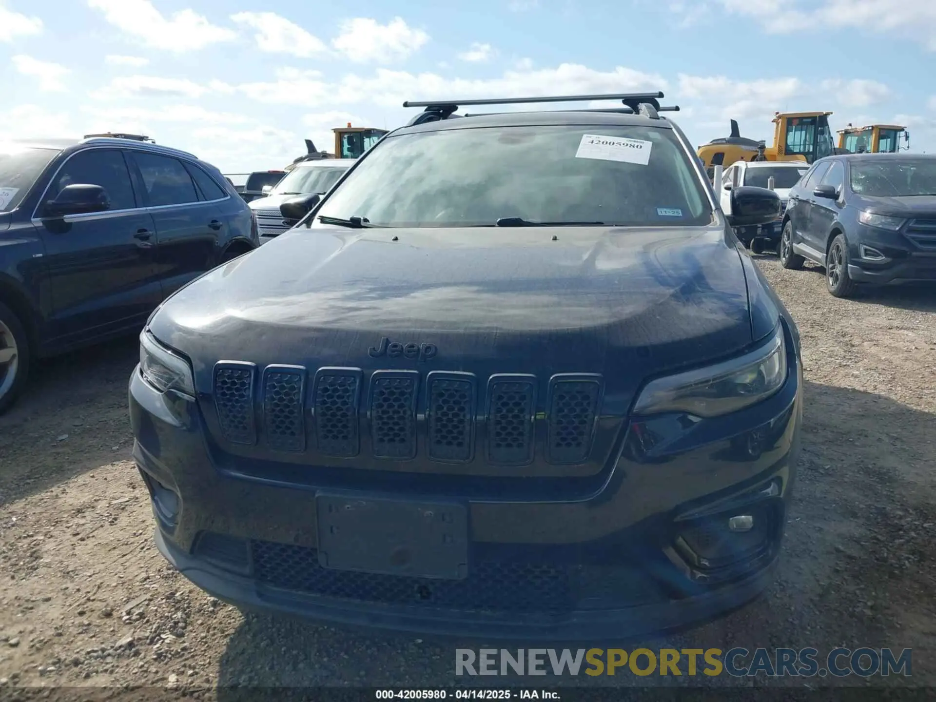 12 Photograph of a damaged car 1C4PJLLBXKD482661 JEEP CHEROKEE 2019
