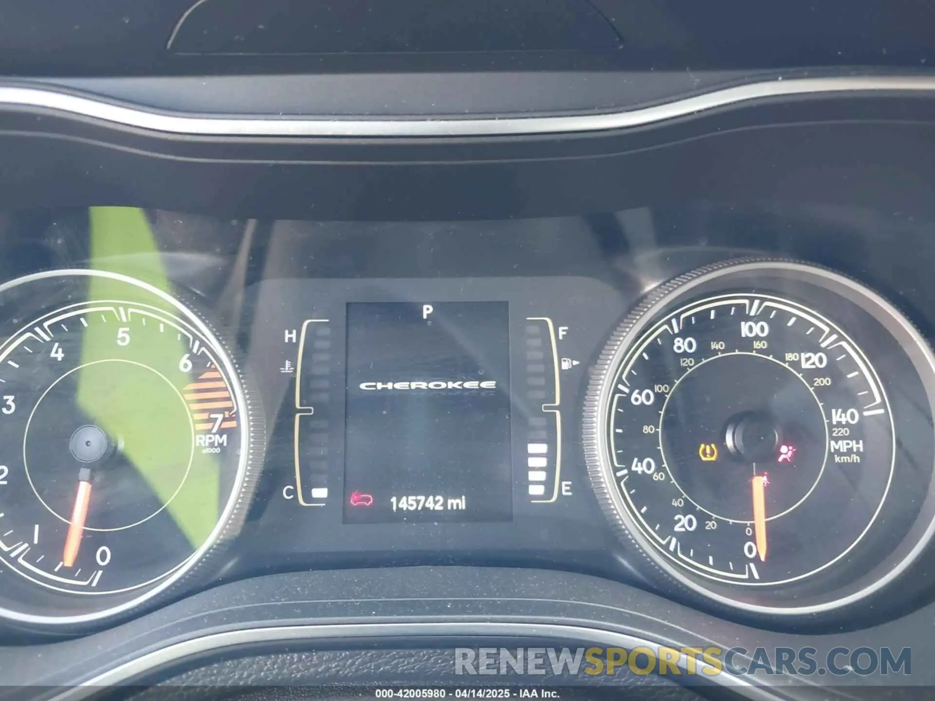 7 Photograph of a damaged car 1C4PJLLBXKD482661 JEEP CHEROKEE 2019