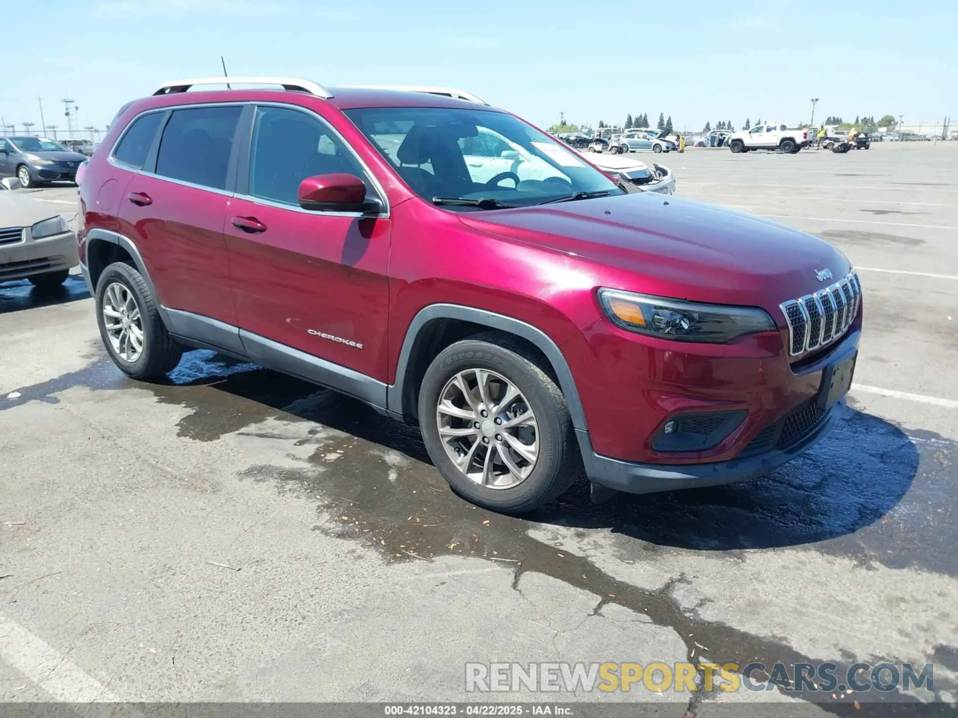 1 Photograph of a damaged car 1C4PJLLX6KD346524 JEEP CHEROKEE 2019