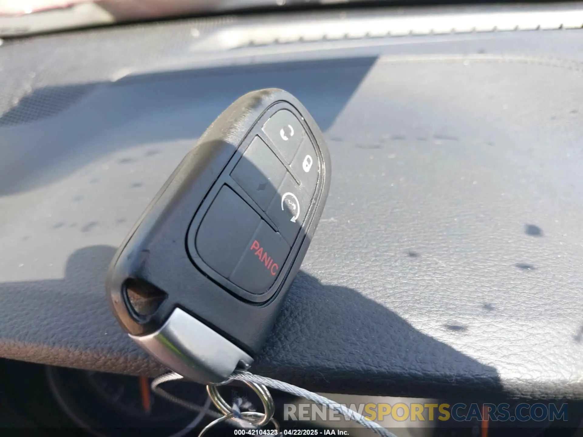 11 Photograph of a damaged car 1C4PJLLX6KD346524 JEEP CHEROKEE 2019