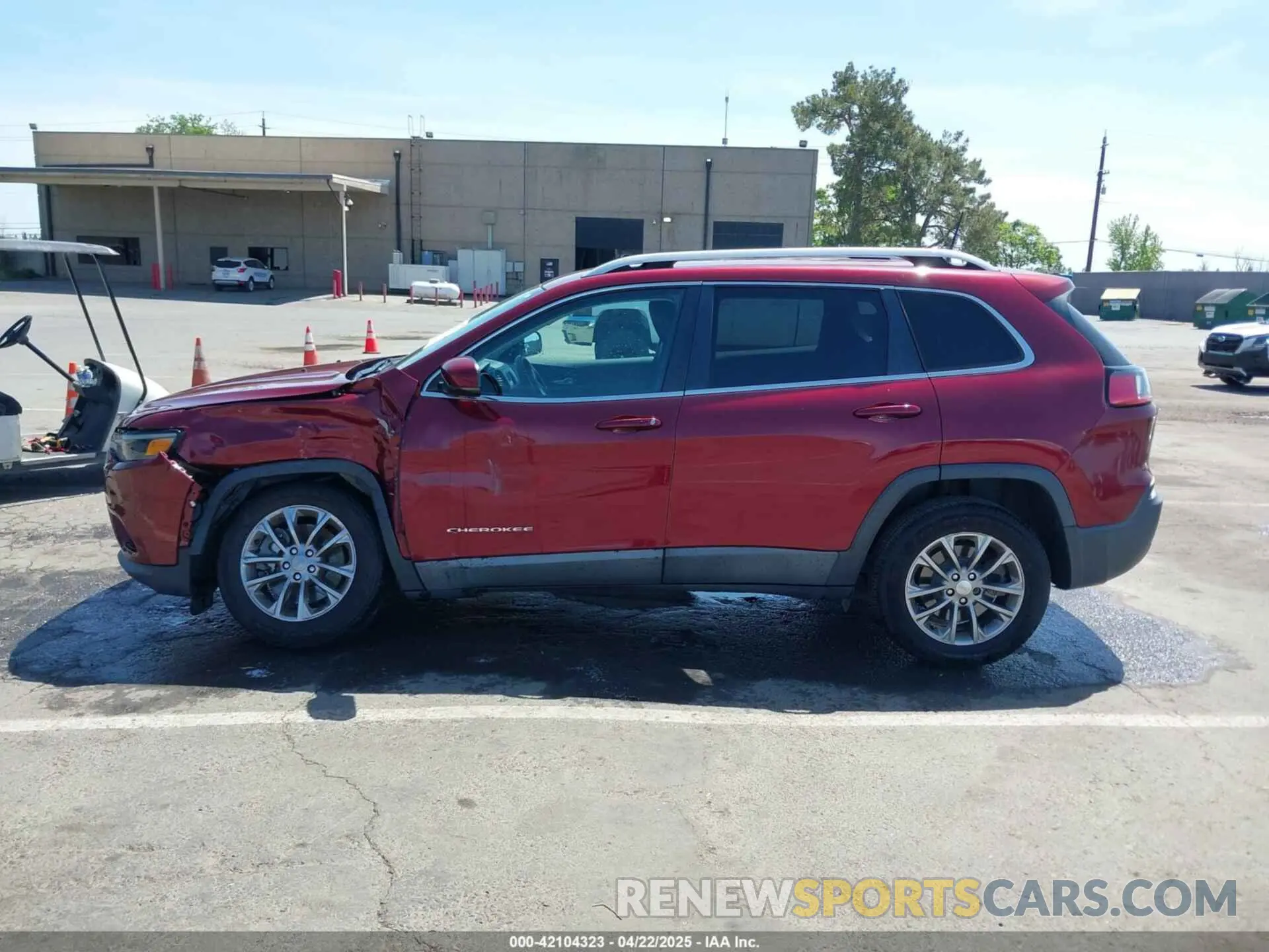 14 Photograph of a damaged car 1C4PJLLX6KD346524 JEEP CHEROKEE 2019