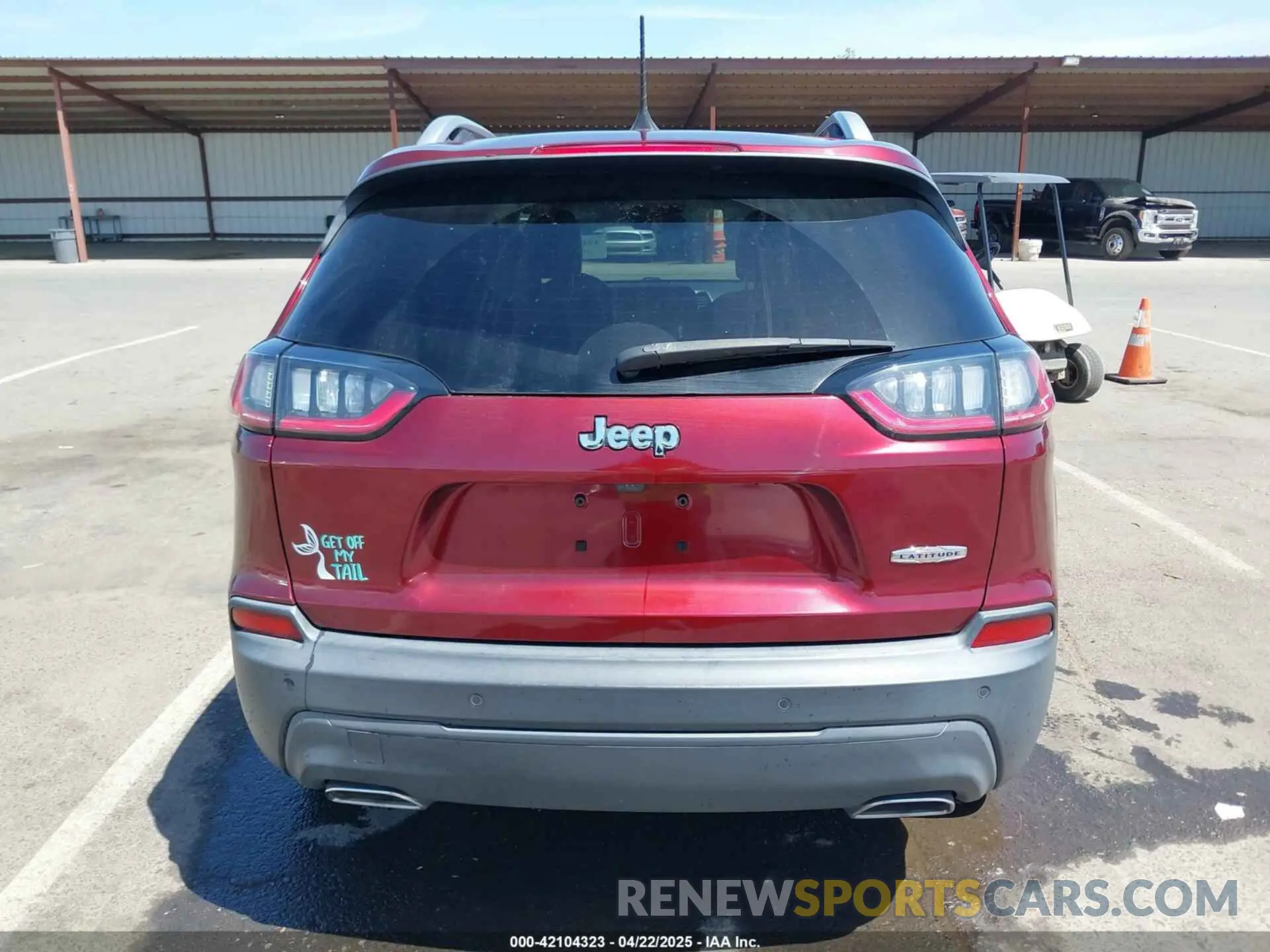 16 Photograph of a damaged car 1C4PJLLX6KD346524 JEEP CHEROKEE 2019