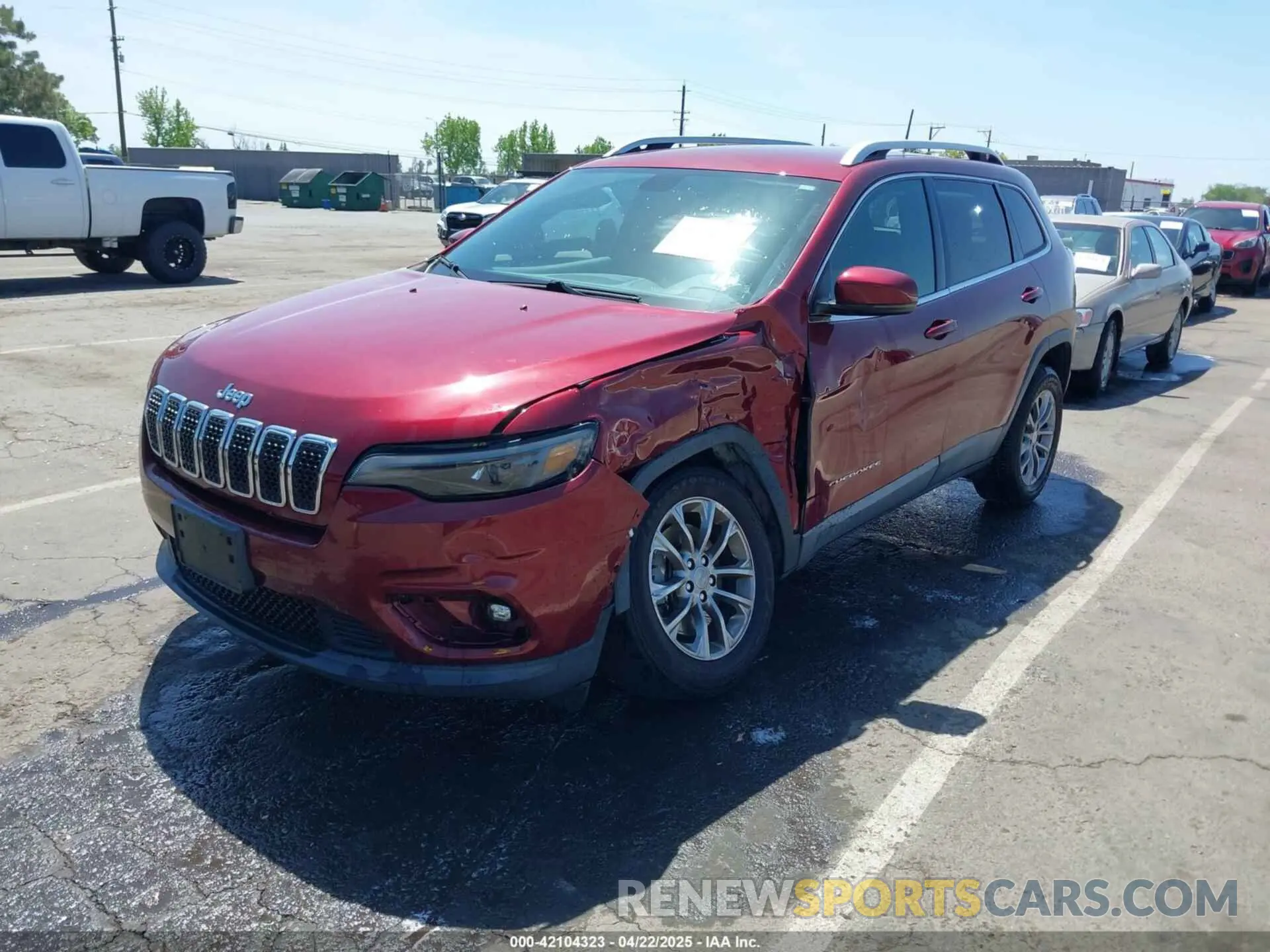 2 Photograph of a damaged car 1C4PJLLX6KD346524 JEEP CHEROKEE 2019