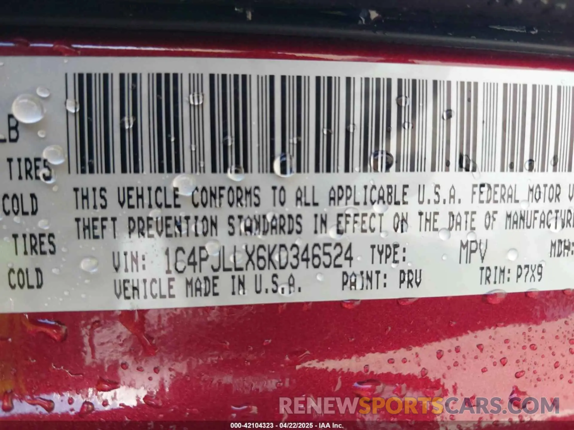 9 Photograph of a damaged car 1C4PJLLX6KD346524 JEEP CHEROKEE 2019