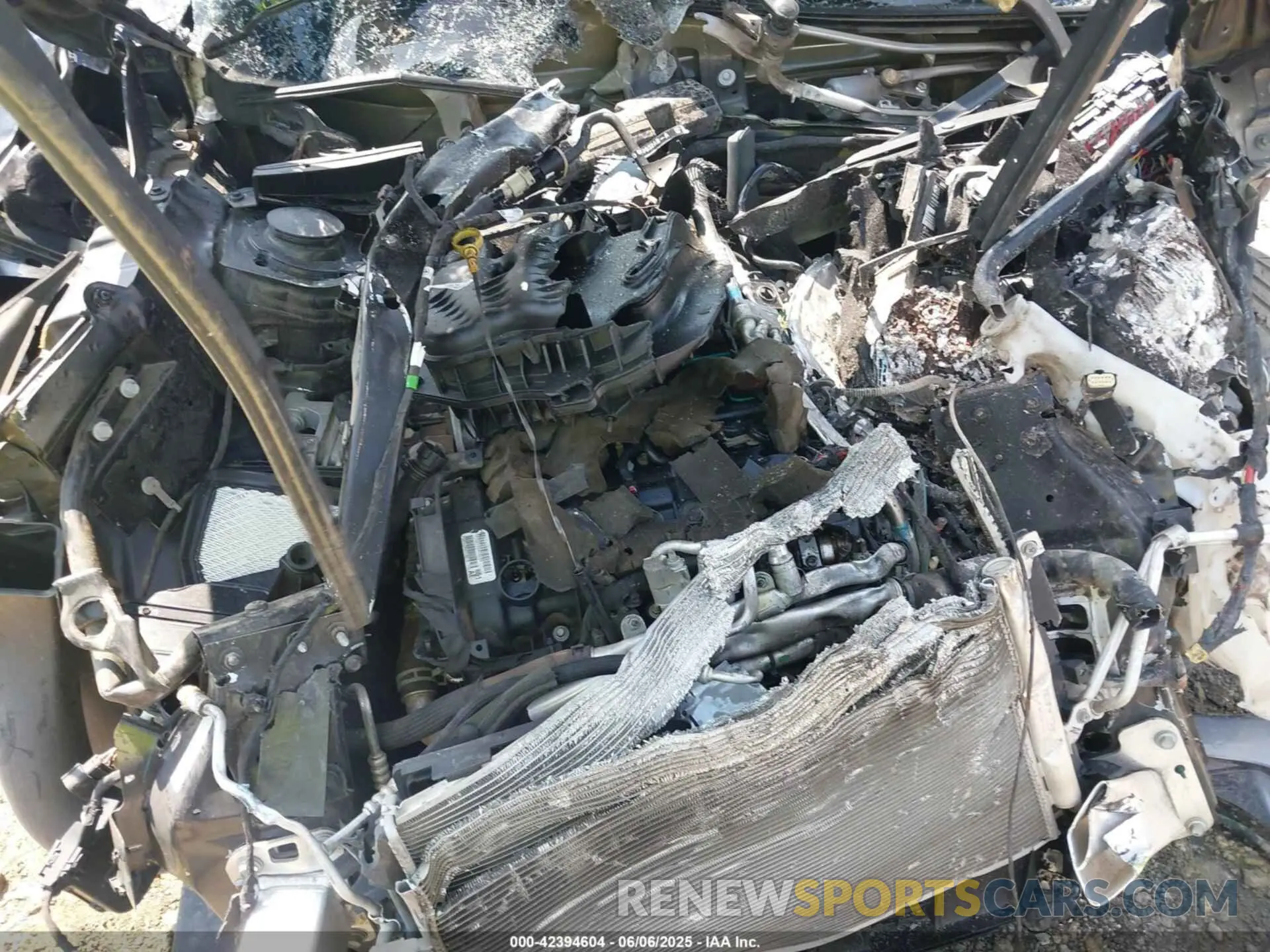 10 Photograph of a damaged car 1C4PJLLXXKD243039 JEEP CHEROKEE 2019