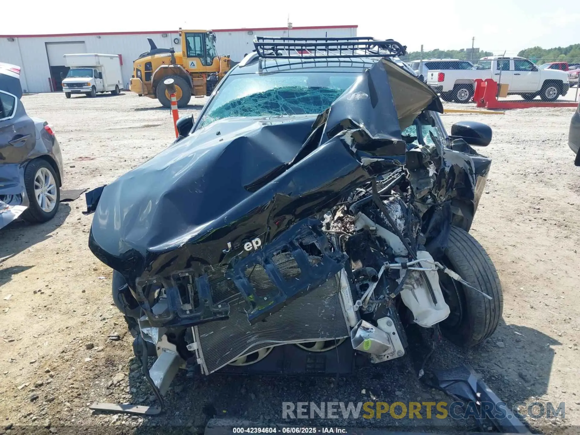 12 Photograph of a damaged car 1C4PJLLXXKD243039 JEEP CHEROKEE 2019