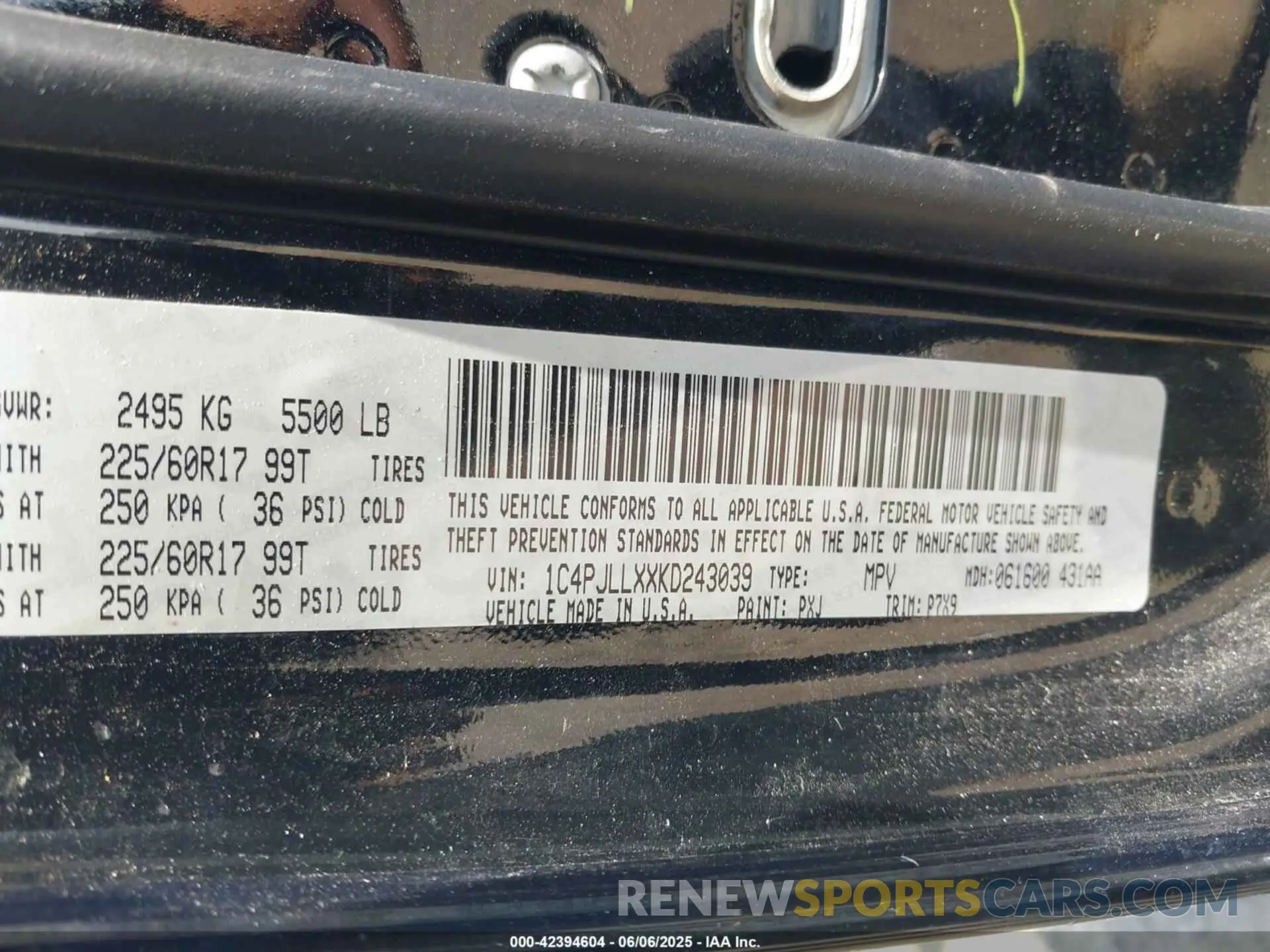 9 Photograph of a damaged car 1C4PJLLXXKD243039 JEEP CHEROKEE 2019