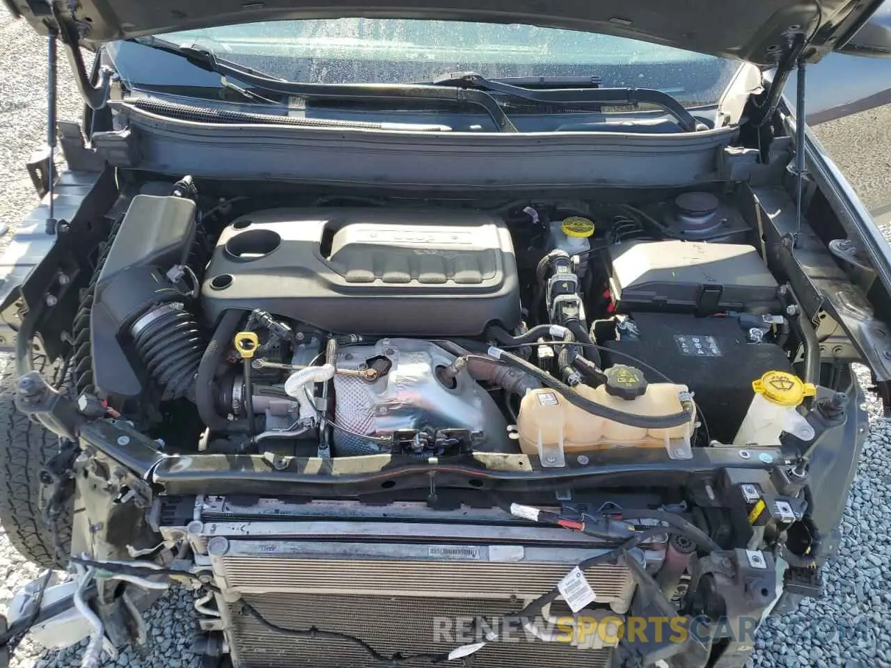 12 Photograph of a damaged car 1C4PJMBN0KD427007 JEEP CHEROKEE 2019