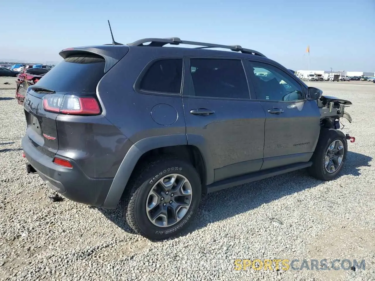 3 Photograph of a damaged car 1C4PJMBN0KD427007 JEEP CHEROKEE 2019