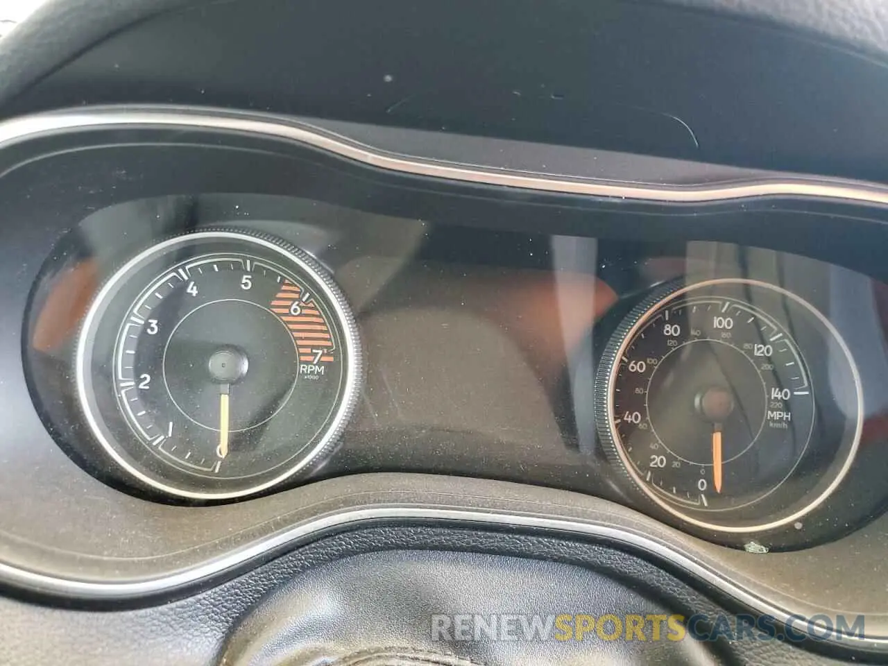 9 Фотография поврежденного автомобиля 1C4PJMBN4KD300180 JEEP CHEROKEE 2019
