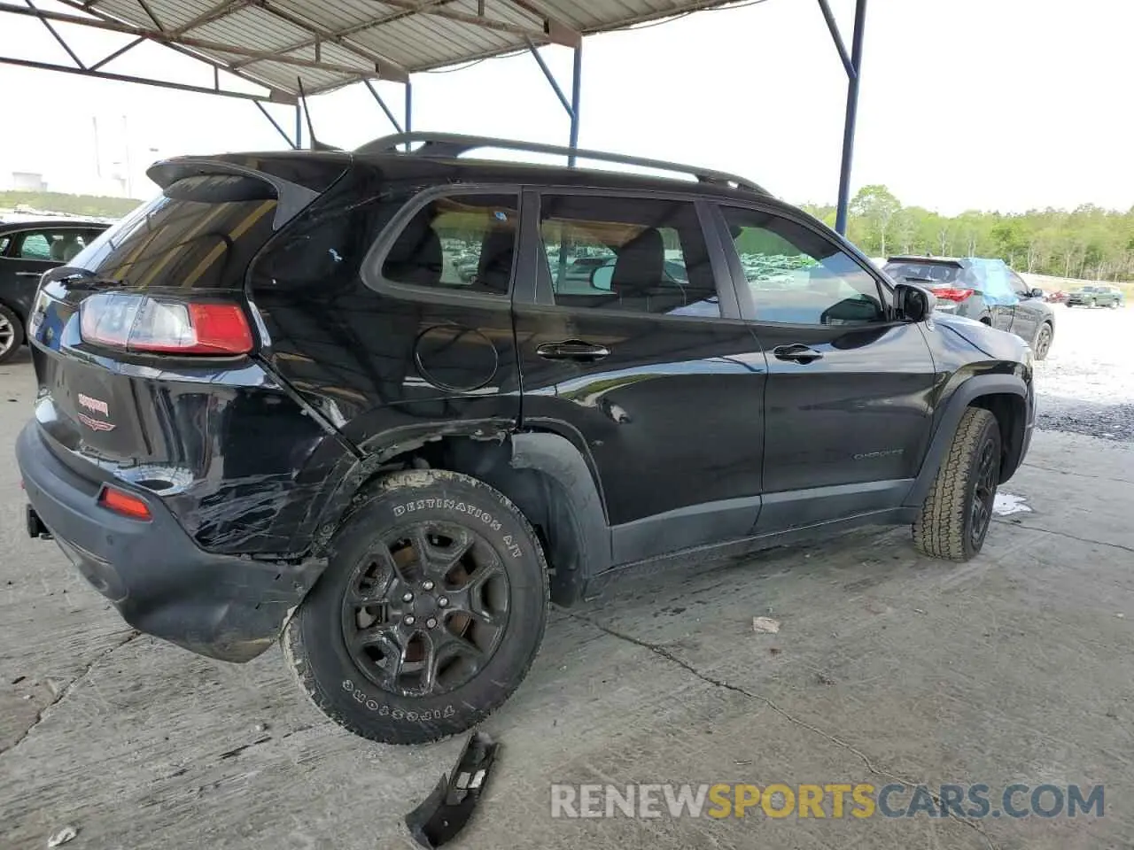 3 Photograph of a damaged car 1C4PJMBN7KD374676 JEEP CHEROKEE 2019