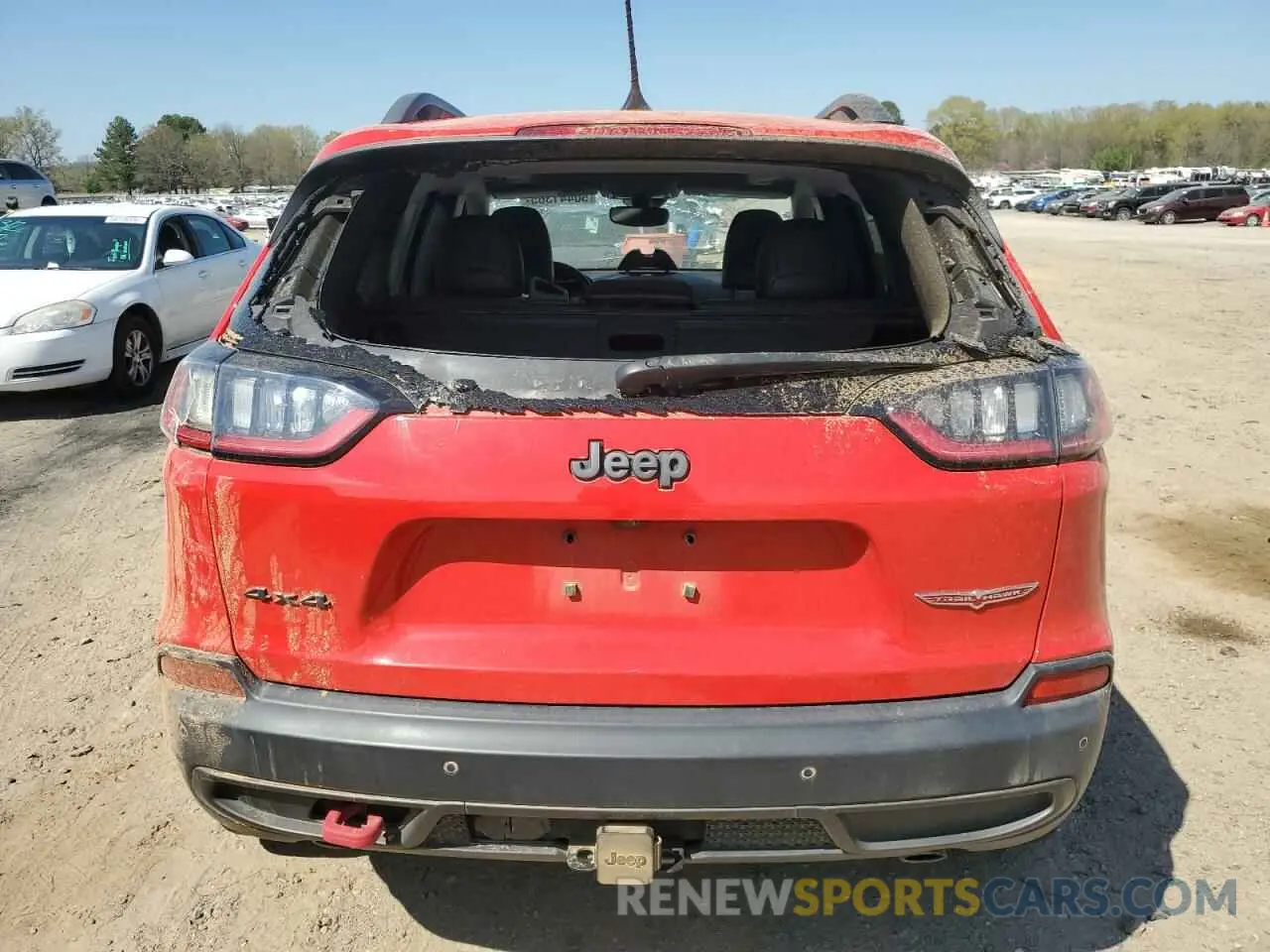 6 Photograph of a damaged car 1C4PJMBN8KD146847 JEEP CHEROKEE 2019