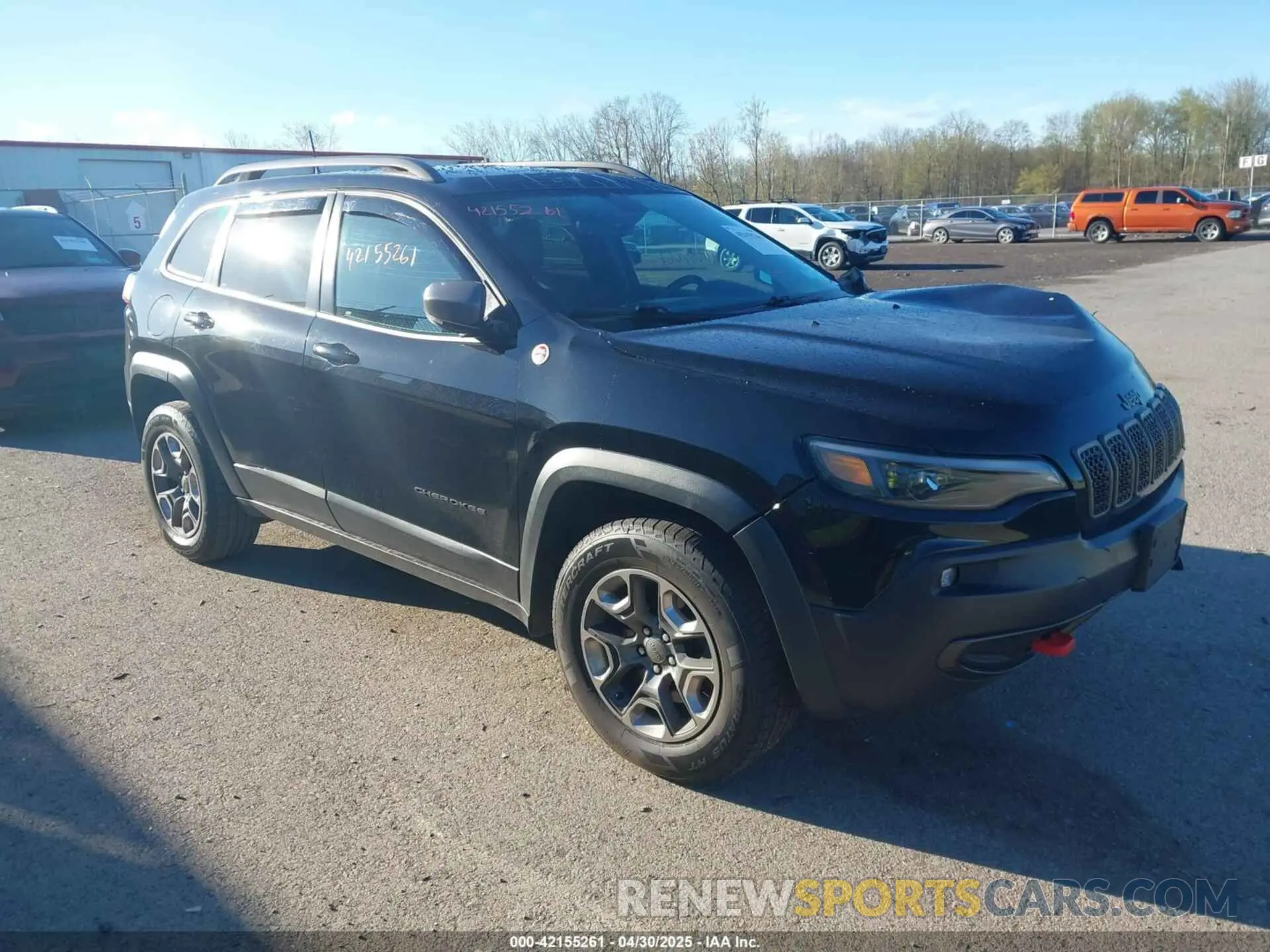 1 Photograph of a damaged car 1C4PJMBX0KD210316 JEEP CHEROKEE 2019