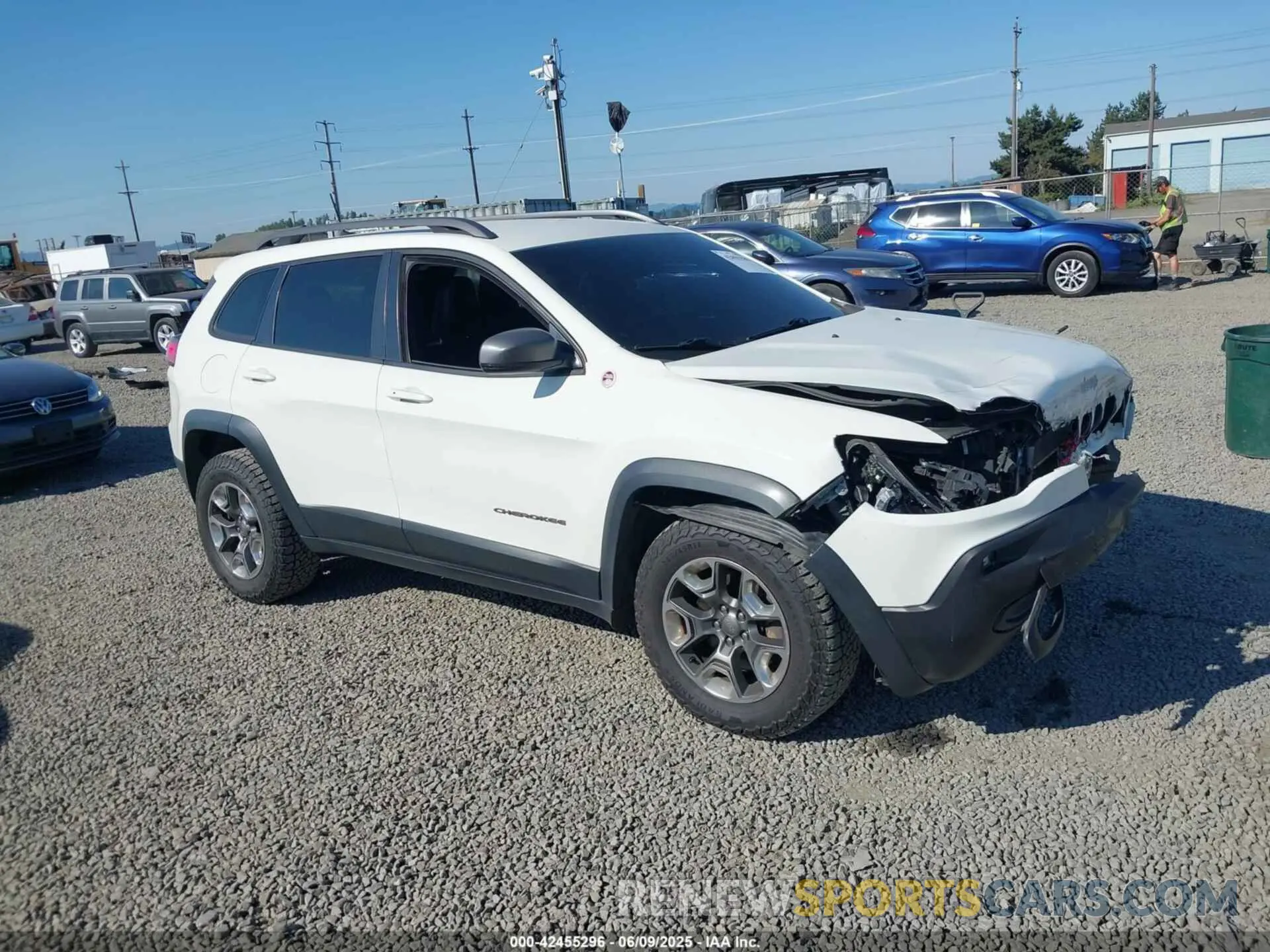 1 Photograph of a damaged car 1C4PJMBX1KD200443 JEEP CHEROKEE 2019