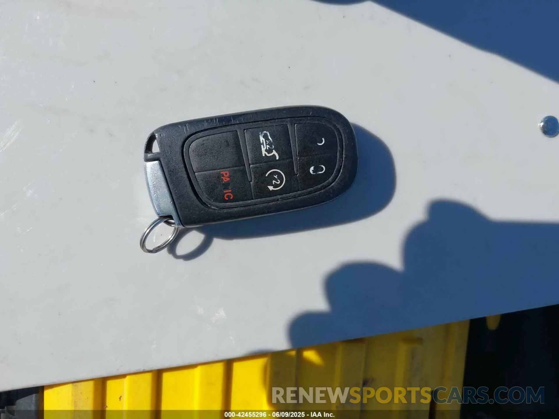 11 Photograph of a damaged car 1C4PJMBX1KD200443 JEEP CHEROKEE 2019